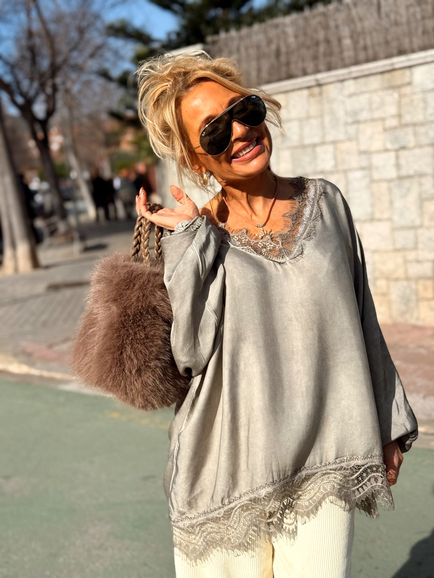 BLUSA OVERSIZE LENCERO PAULA MULTICOLOR