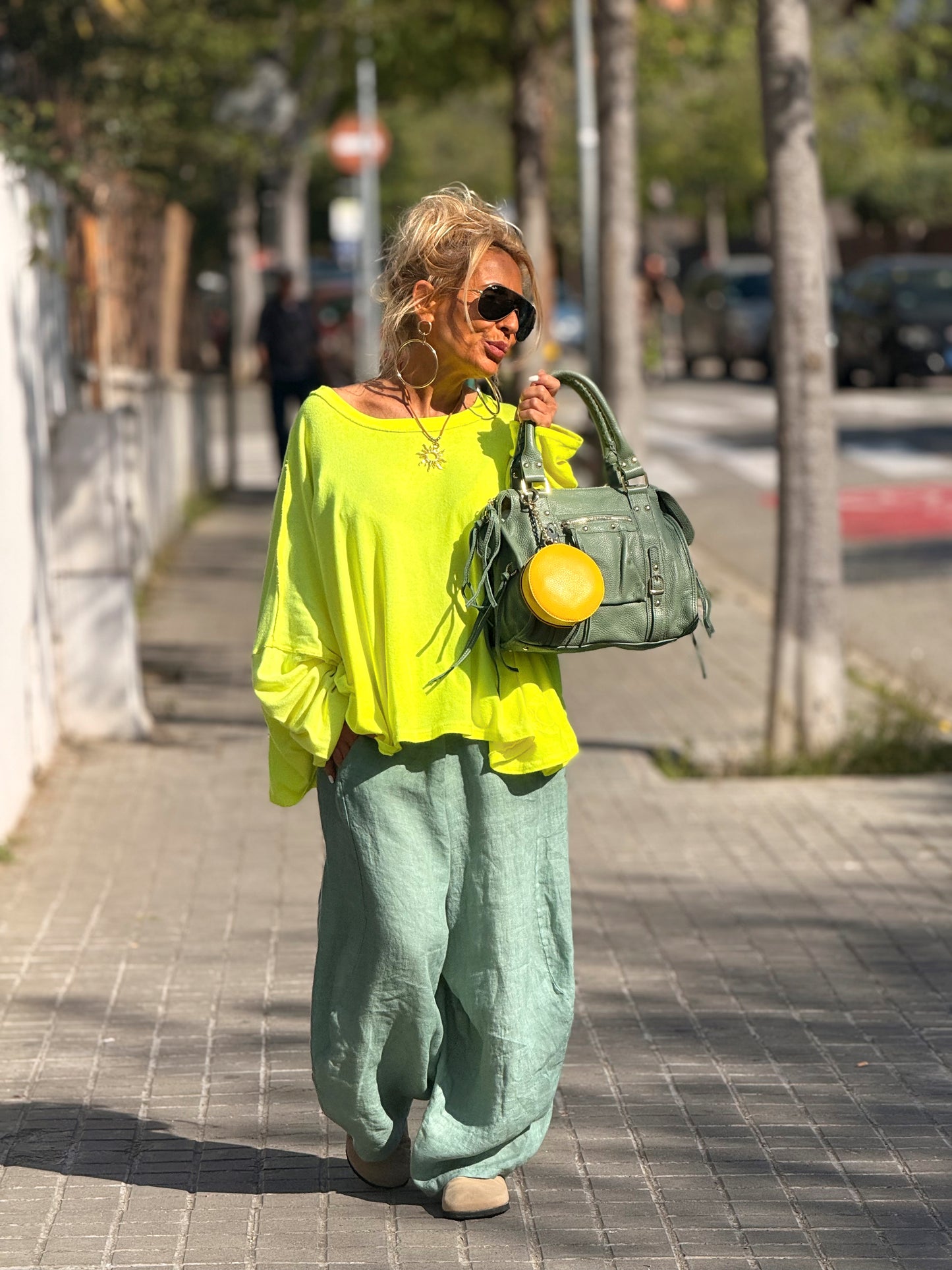 CAMISETA SUPER OVERSIZE SHILA NÉON MULTICOLOR