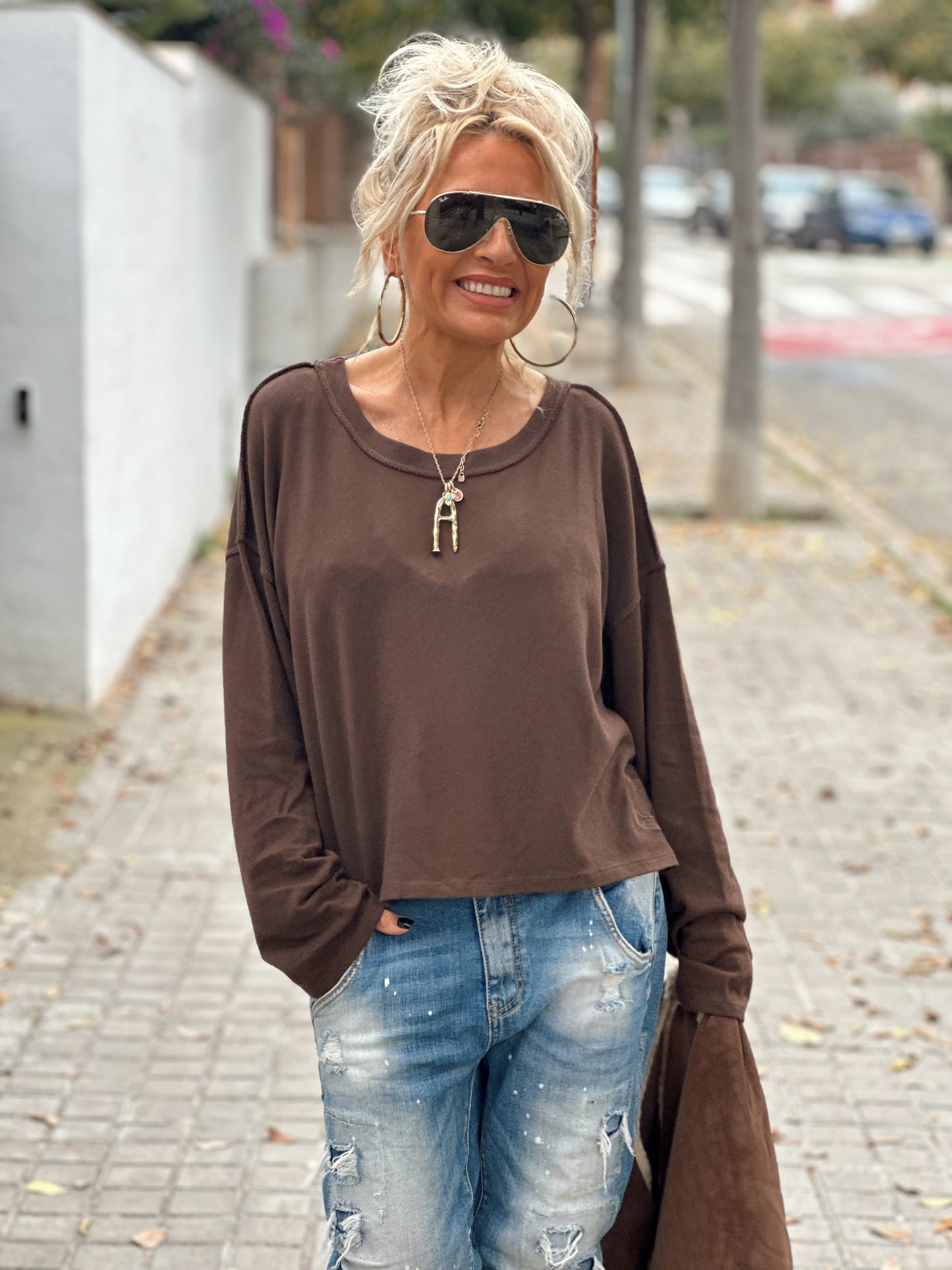 CAMISETA OVERSIZE SHILA MARRON