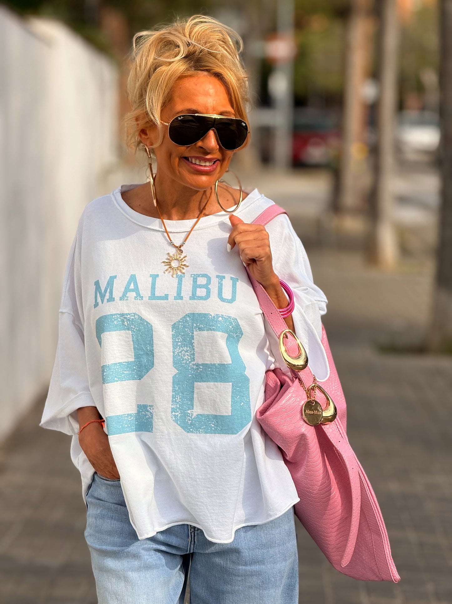 CAMISETA SUPER OVERSIZE DESGASTADA MALIBU MULTICOLOR
