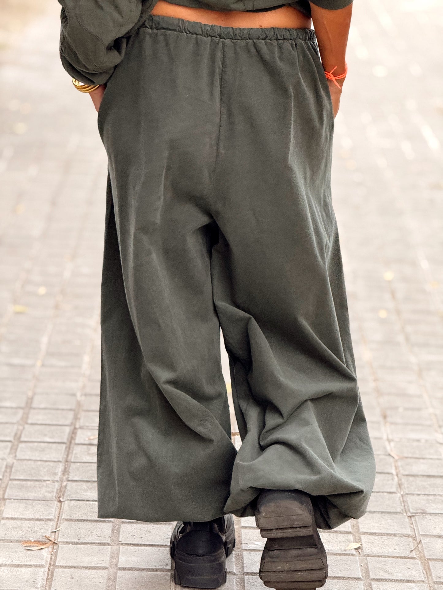 PANTALON OVERSIZE PANA JOGGER MULTICOLOR