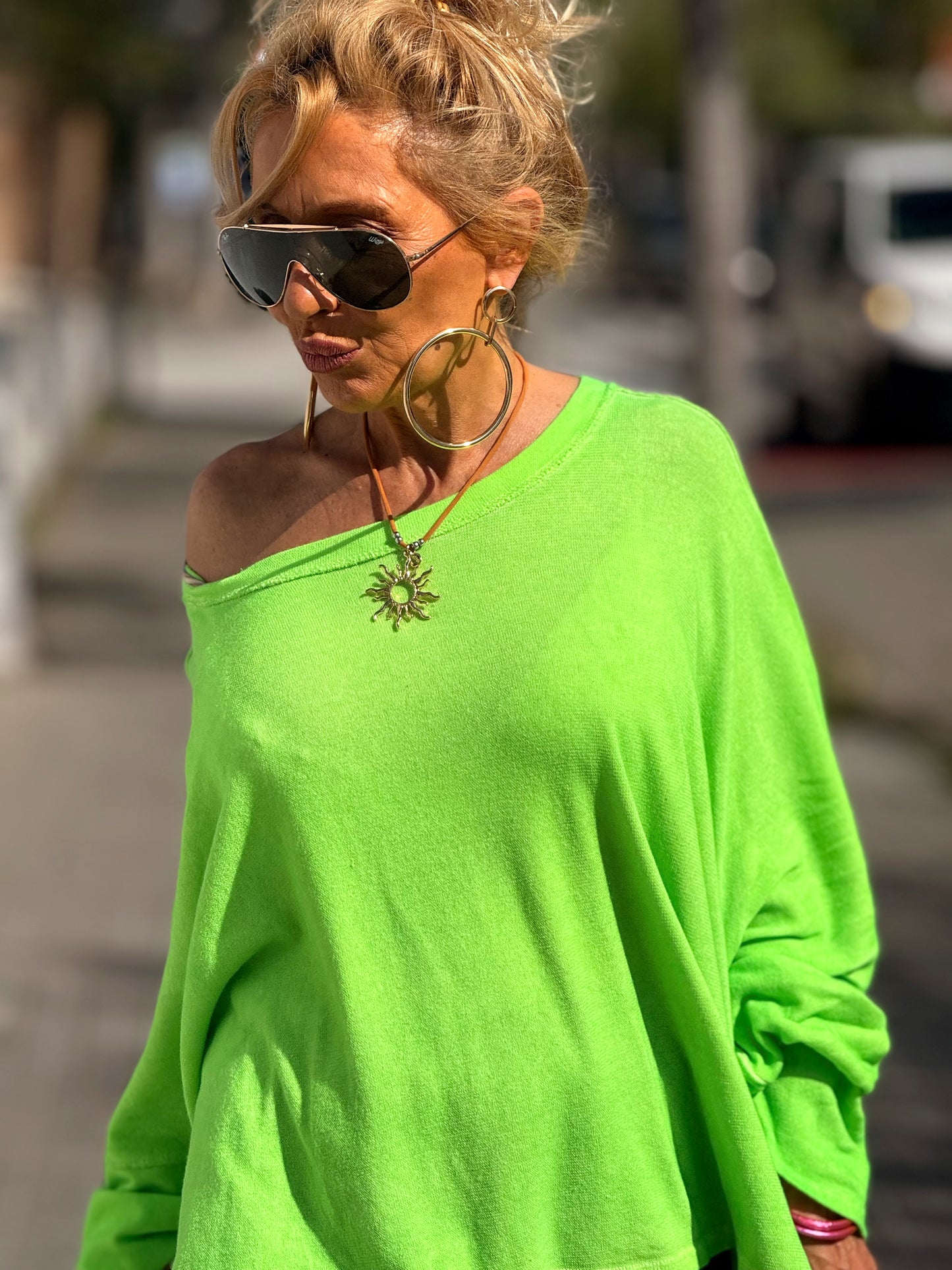 CAMISETA SUPER OVERSIZE SHILA NÉON MULTICOLOR