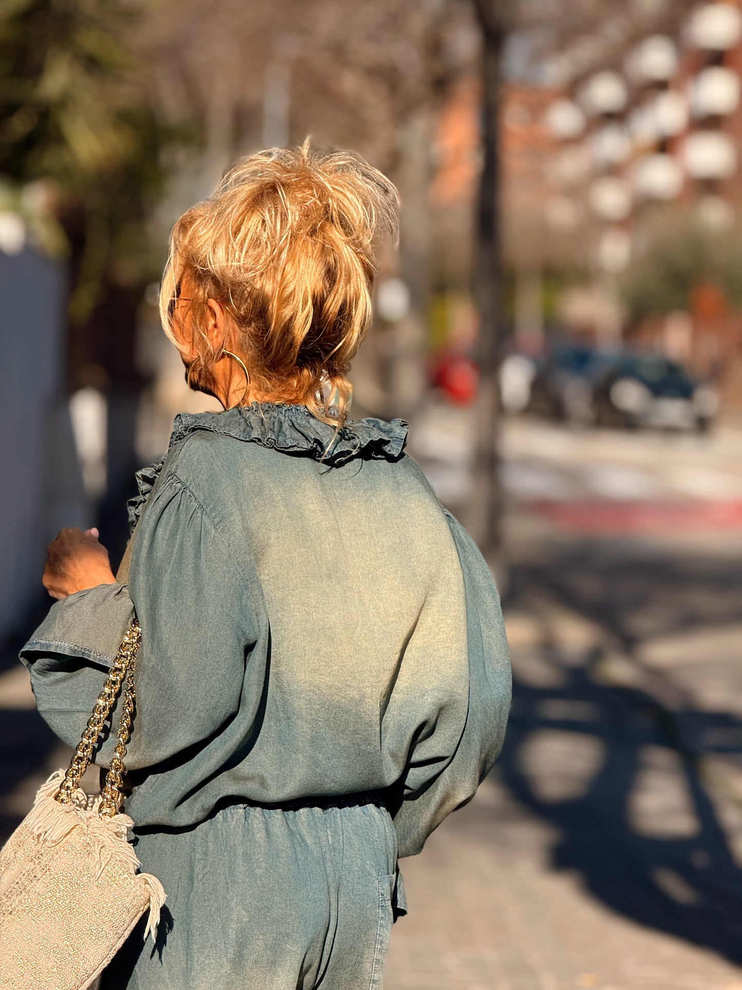 BLUSA VAQUEROS VOLANTE MULTICOLOR