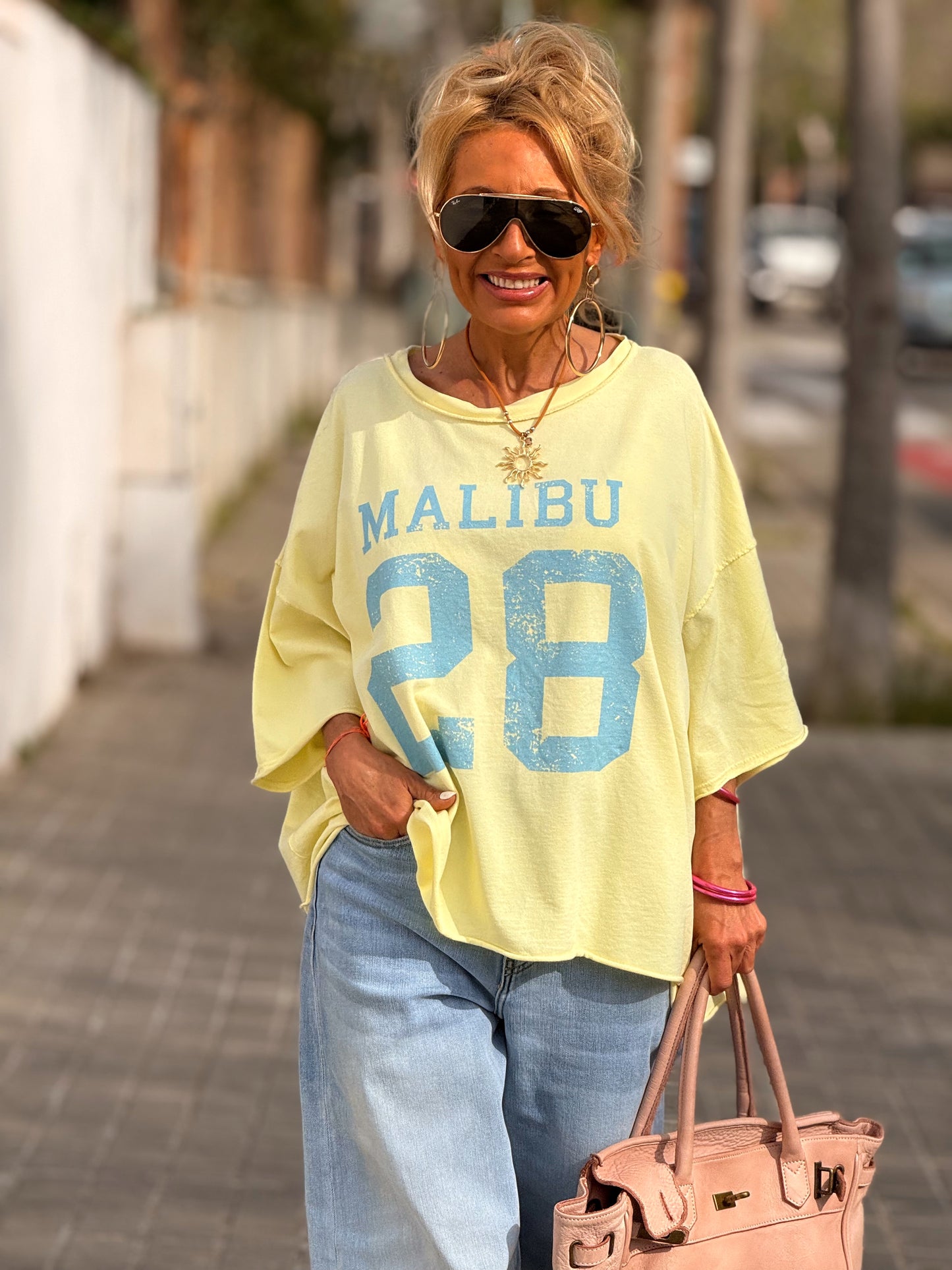 CAMISETA SUPER OVERSIZE DESGASTADA MALIBU MULTICOLOR