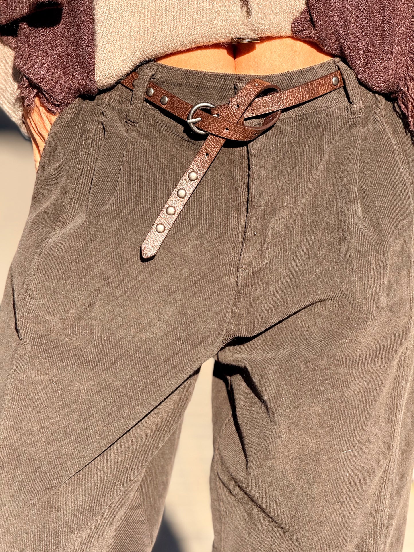 PANTALON CON CINTURÓN PEDRO MARRÓN