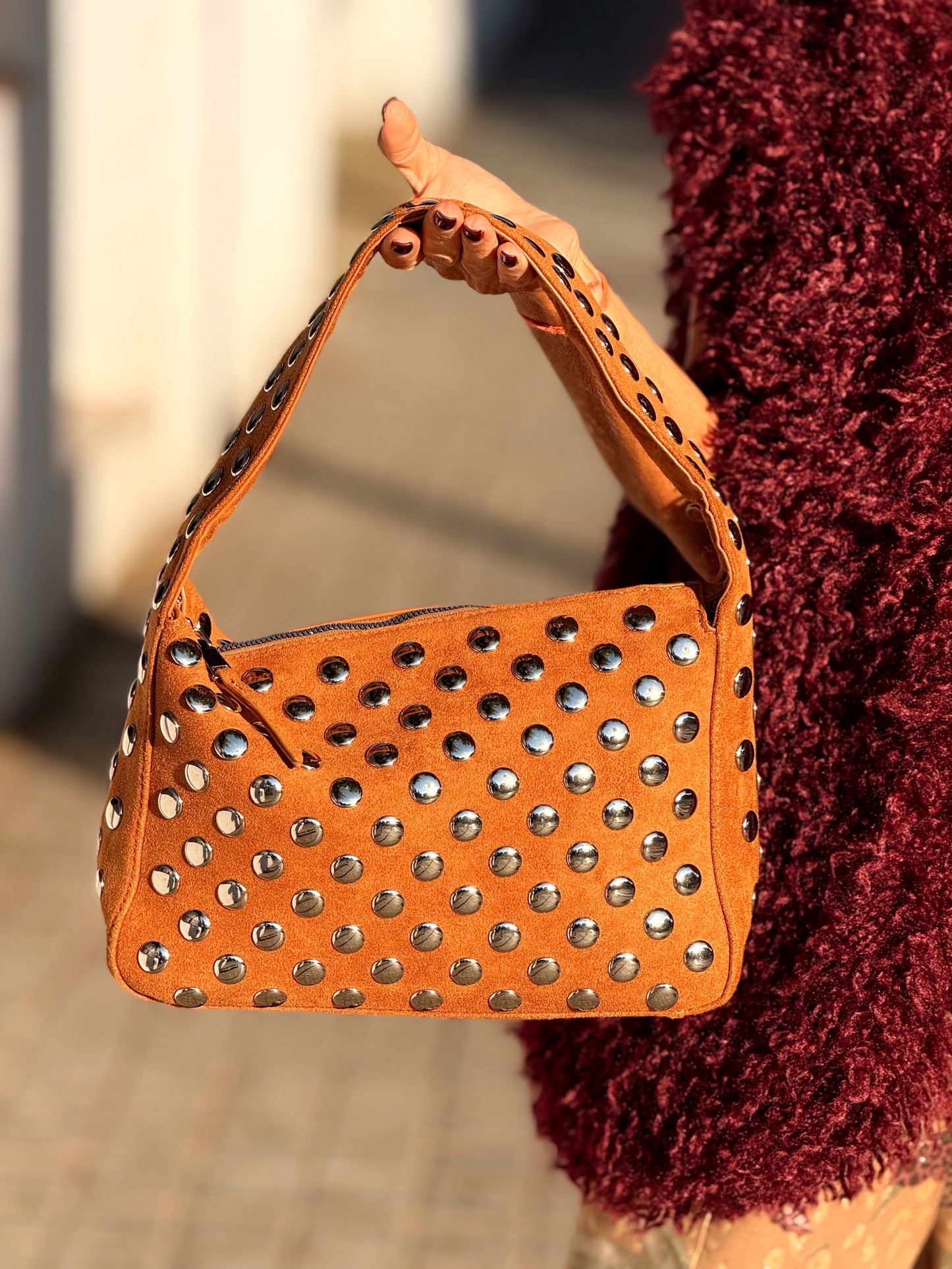 BOLSO TACHAS MALTA CAMEL