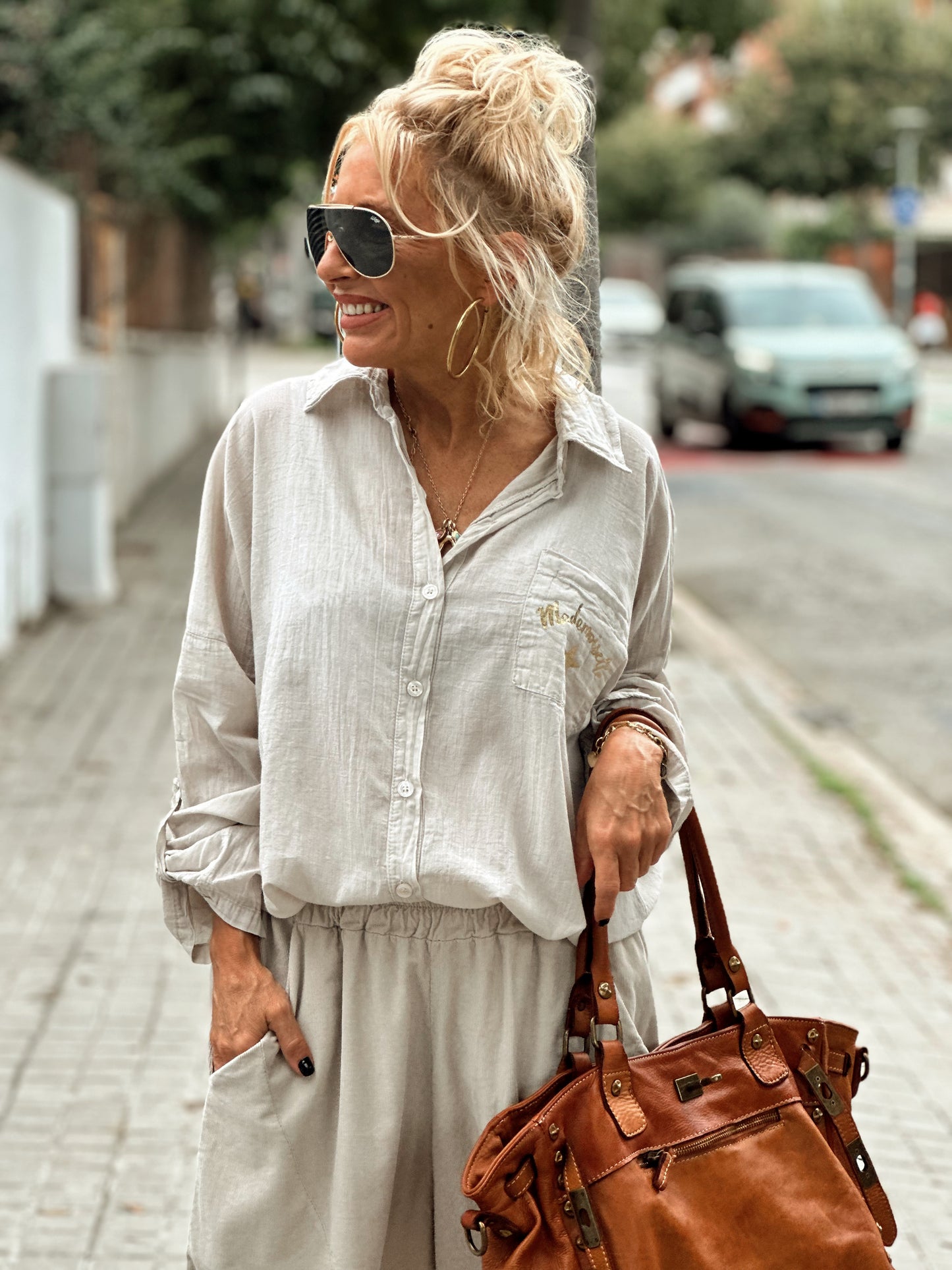 CAMISA MADEMOISELLE CON ALAS BEIGE