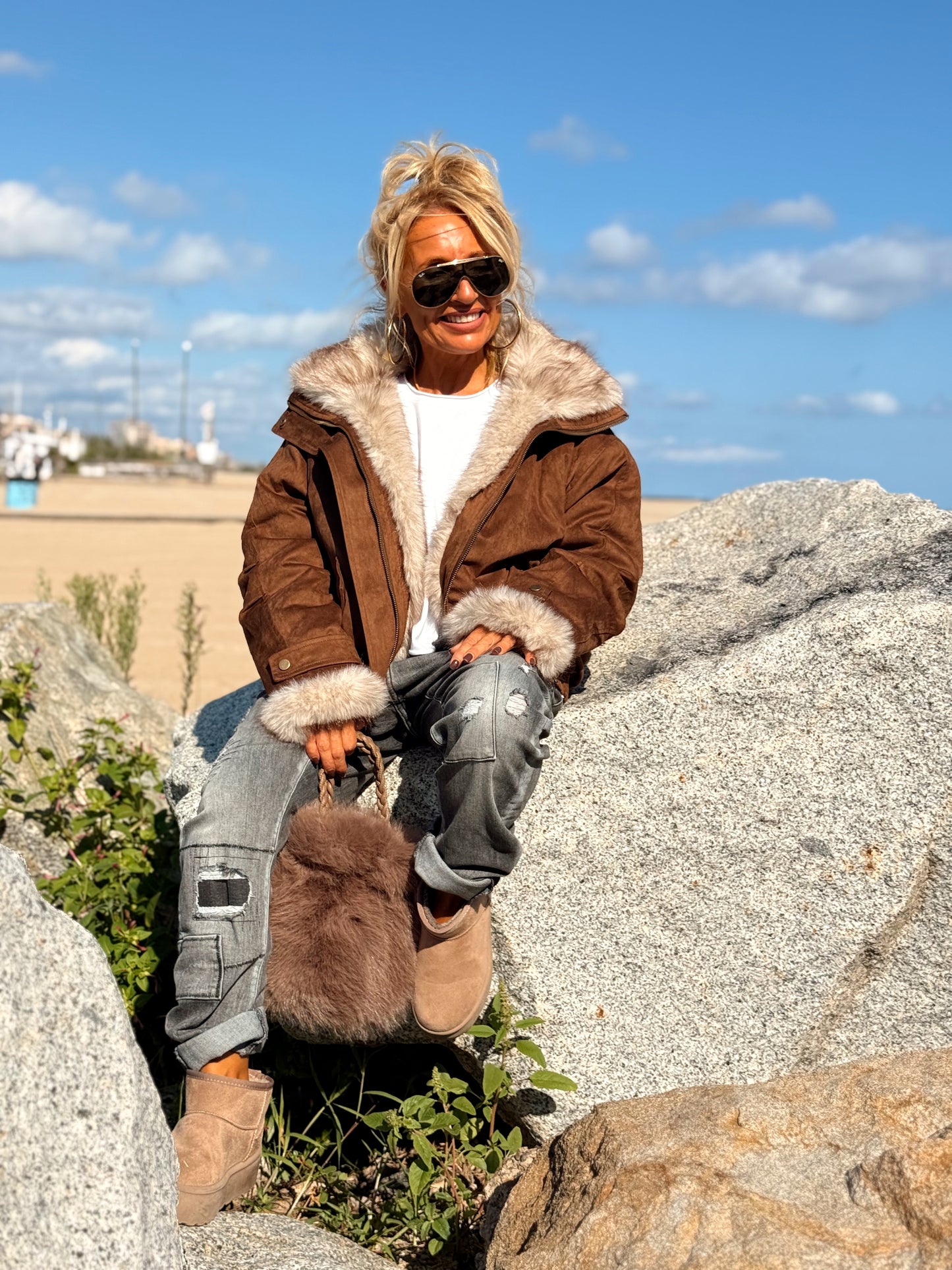 CHAQUETA GAMUZA DE PELO SINTÉTICO REVERSIBLE MARRON