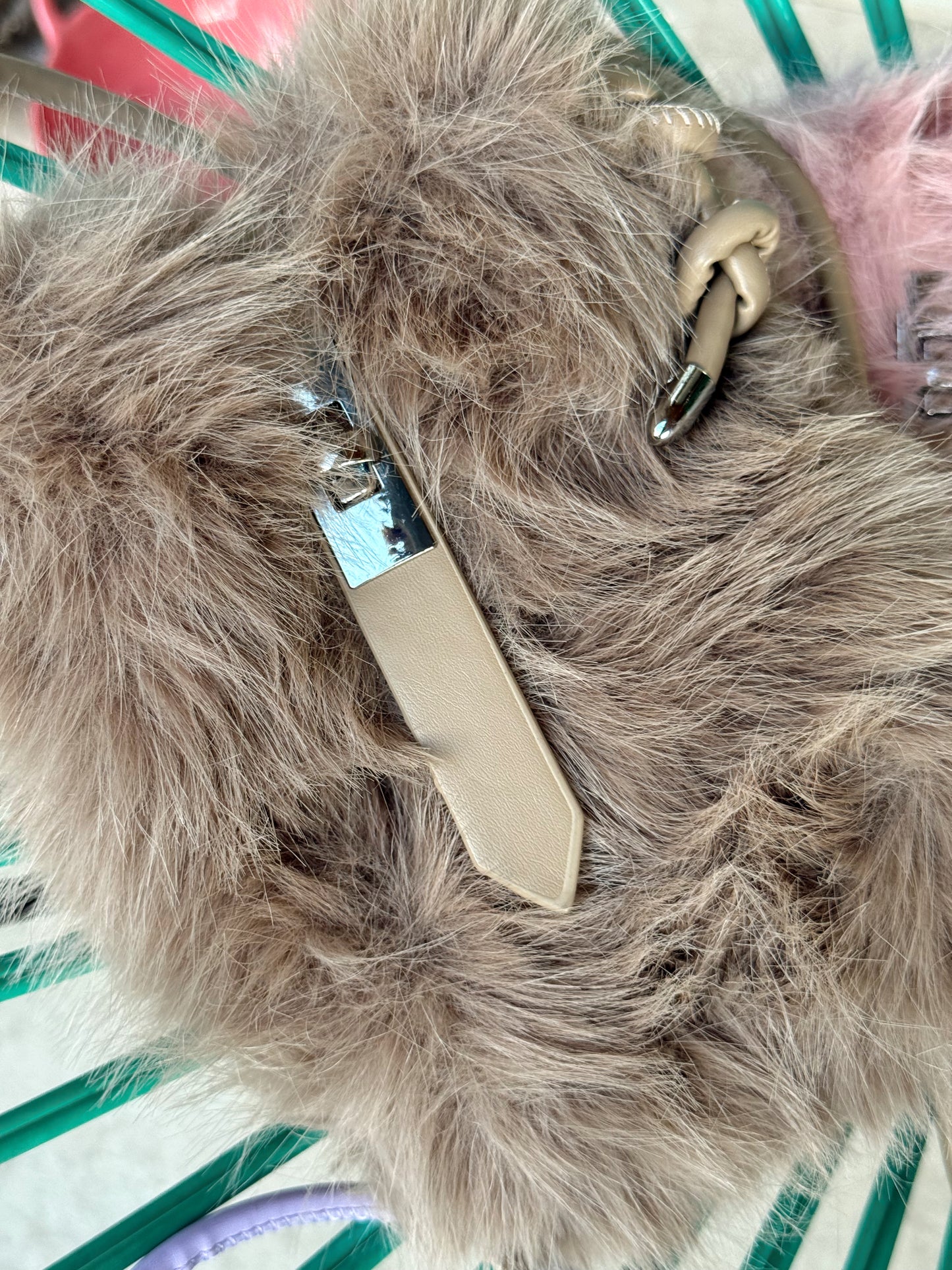 BOLSILLO DE OMBRO PELO SINTÉTICO MULTICOLOR