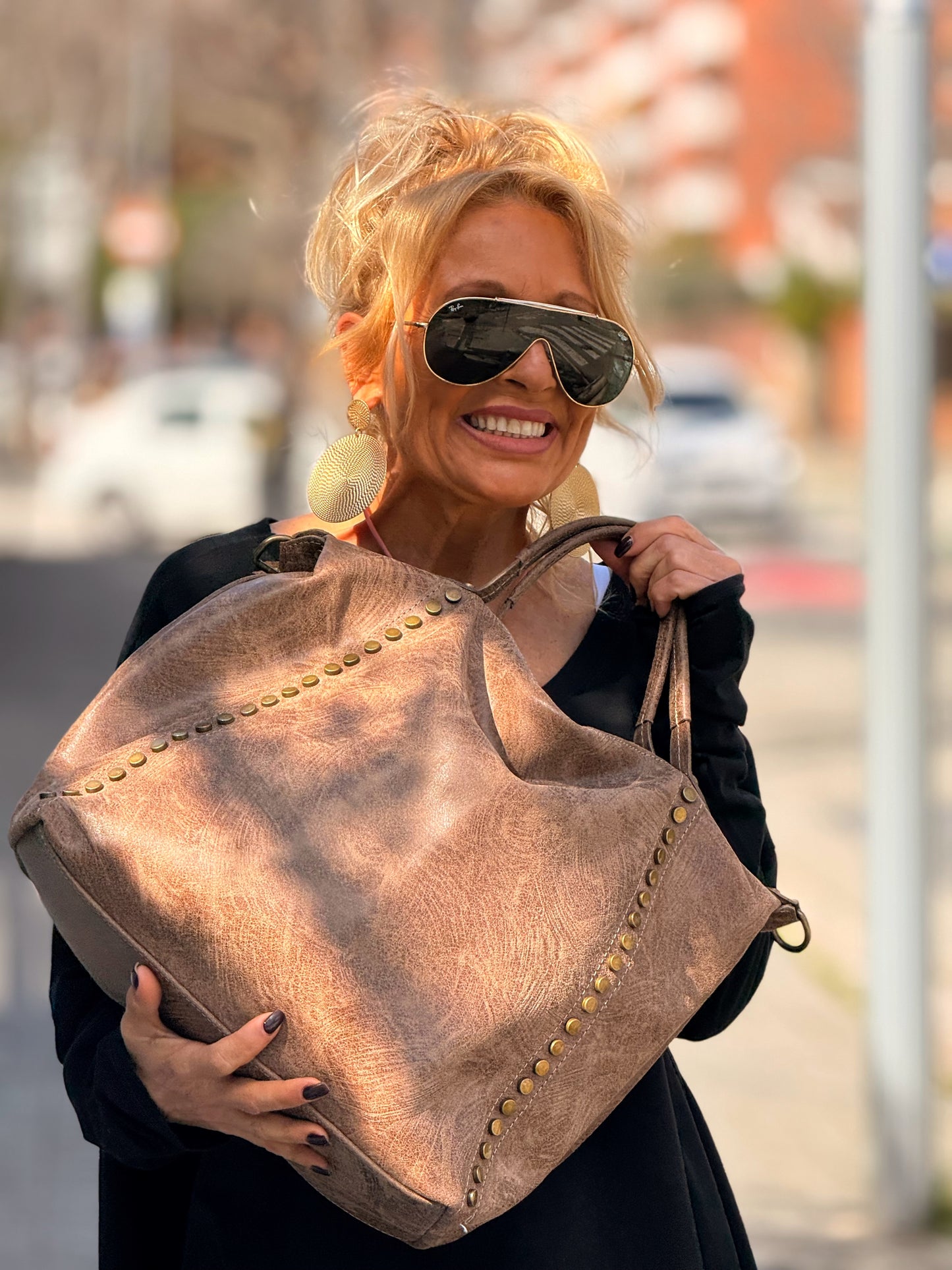 BOLSO TACHAS MULTICOLOR