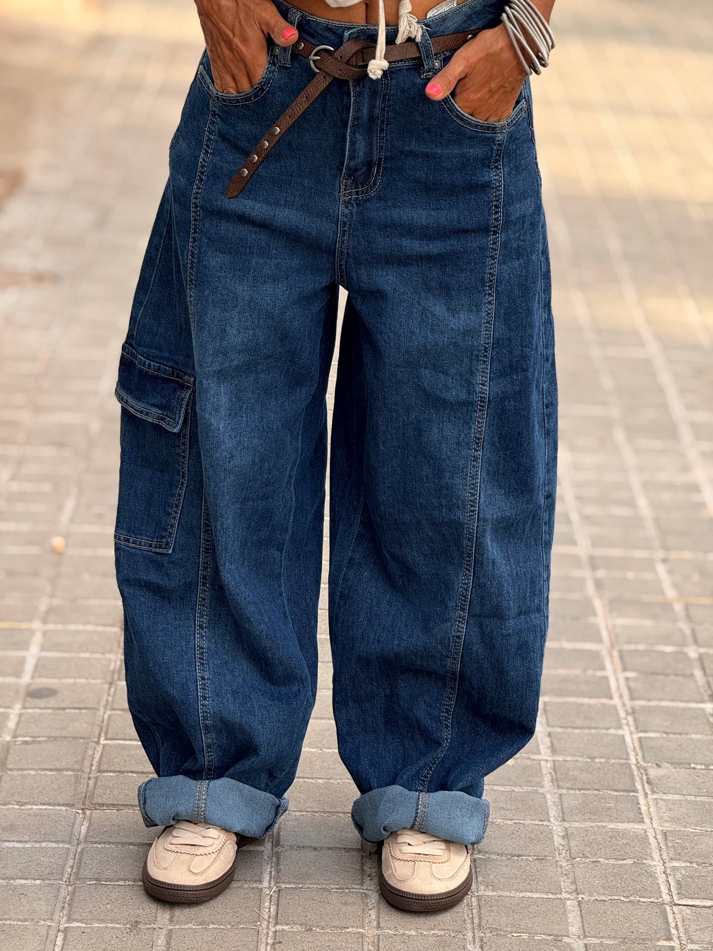 JEANS VAQUEROS CON BOLSILLO Y CINTURÓN 826125JC TEJANO