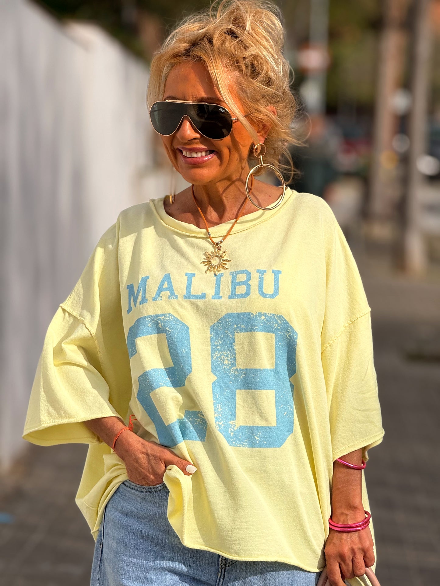 CAMISETA SUPER OVERSIZE DESGASTADA MALIBU MULTICOLOR