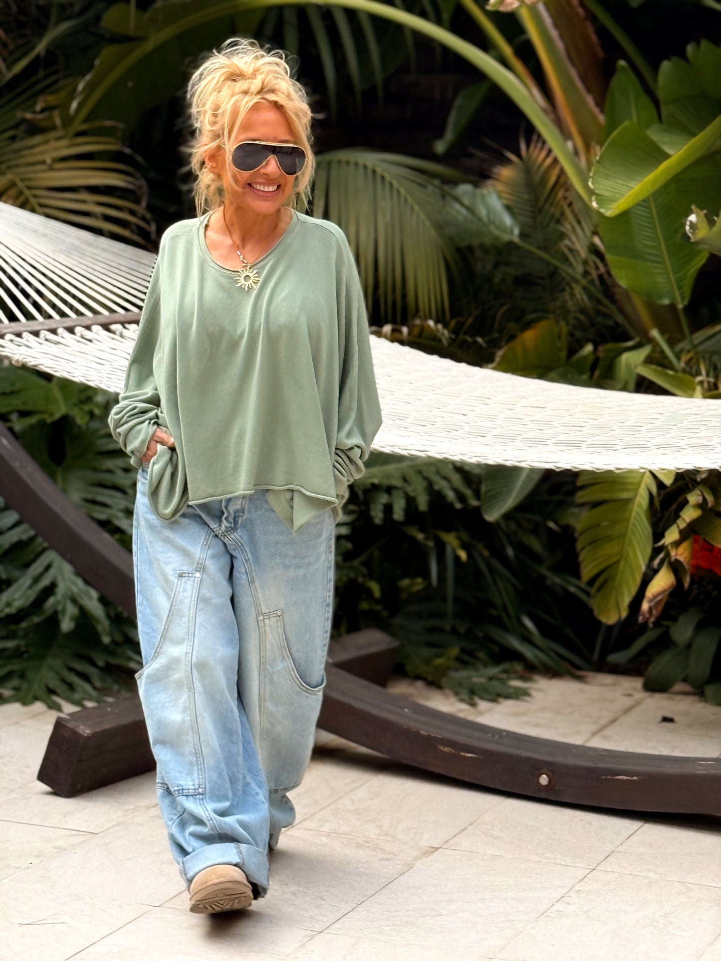 CAMISETA DESGASTADA SUPER OVERSIZE DANI MULTICOLOR
