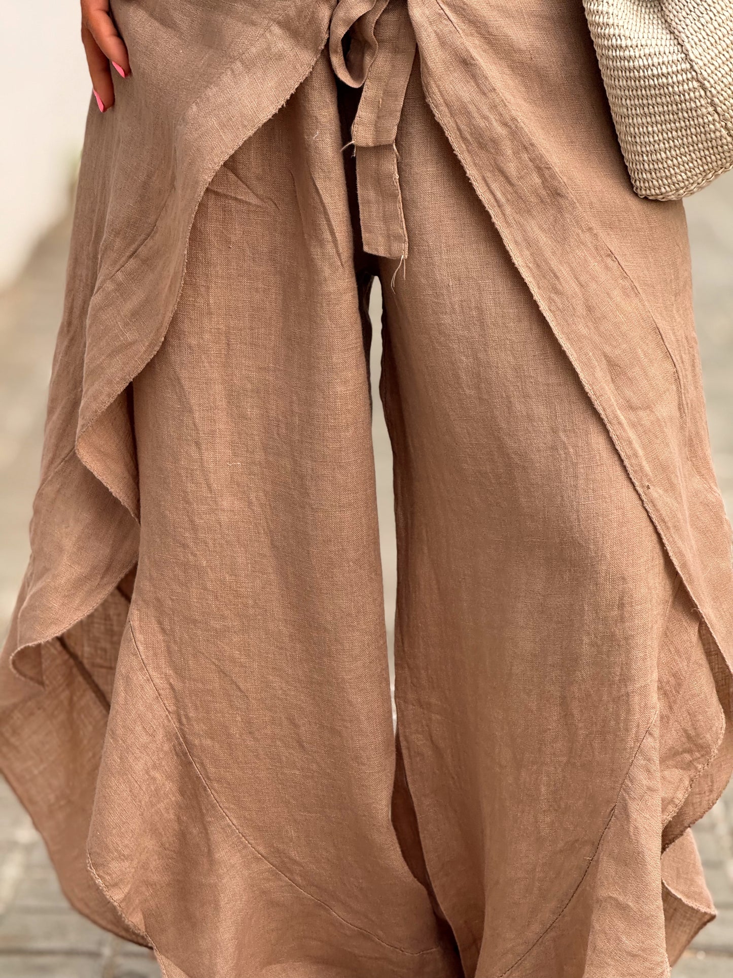PANTALON CON NUDE LINO CAMEL