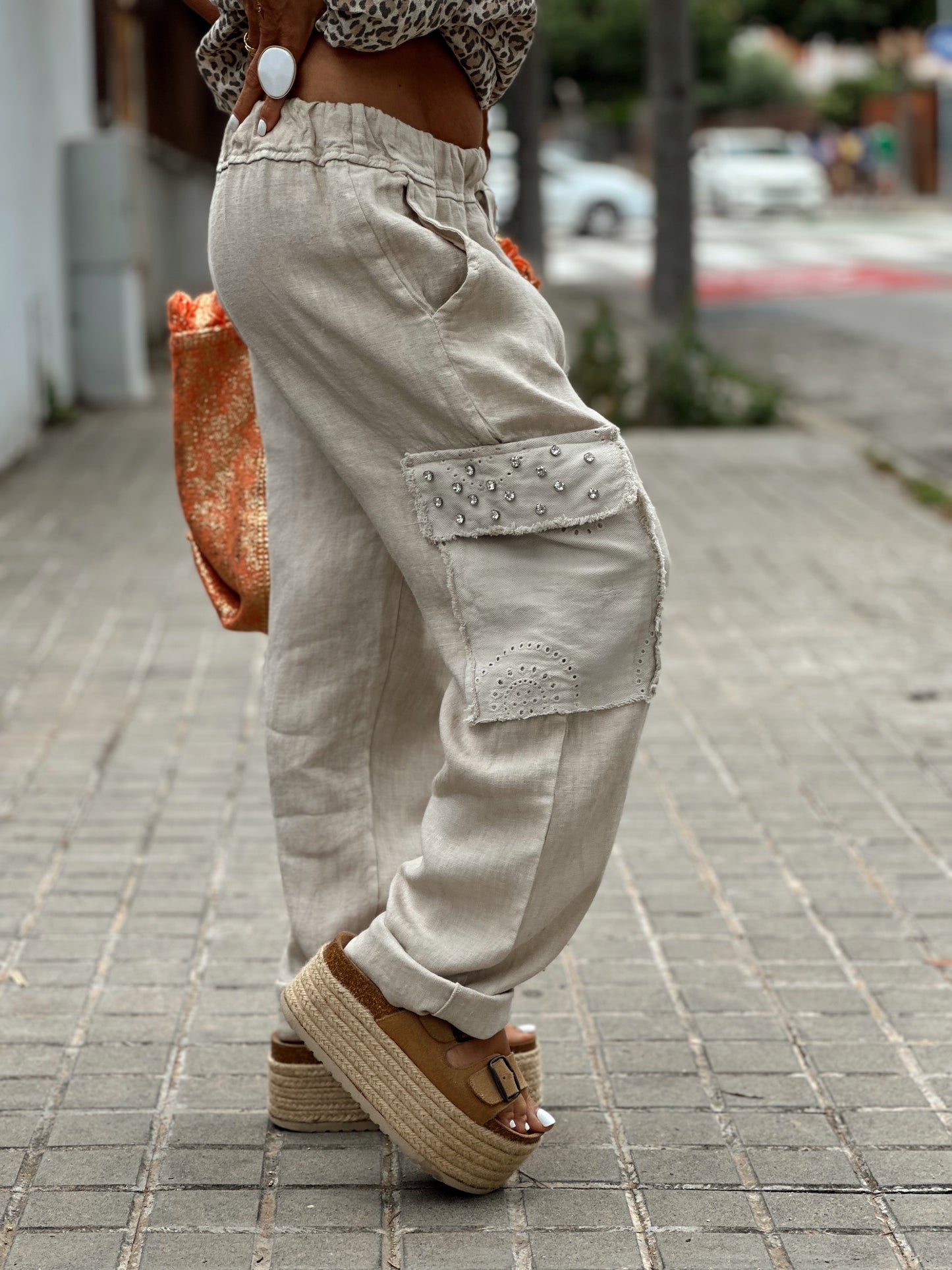 PANTALON CON LENTEJUELAS CON BOLSILLO ST-TROPEZ BEIGE