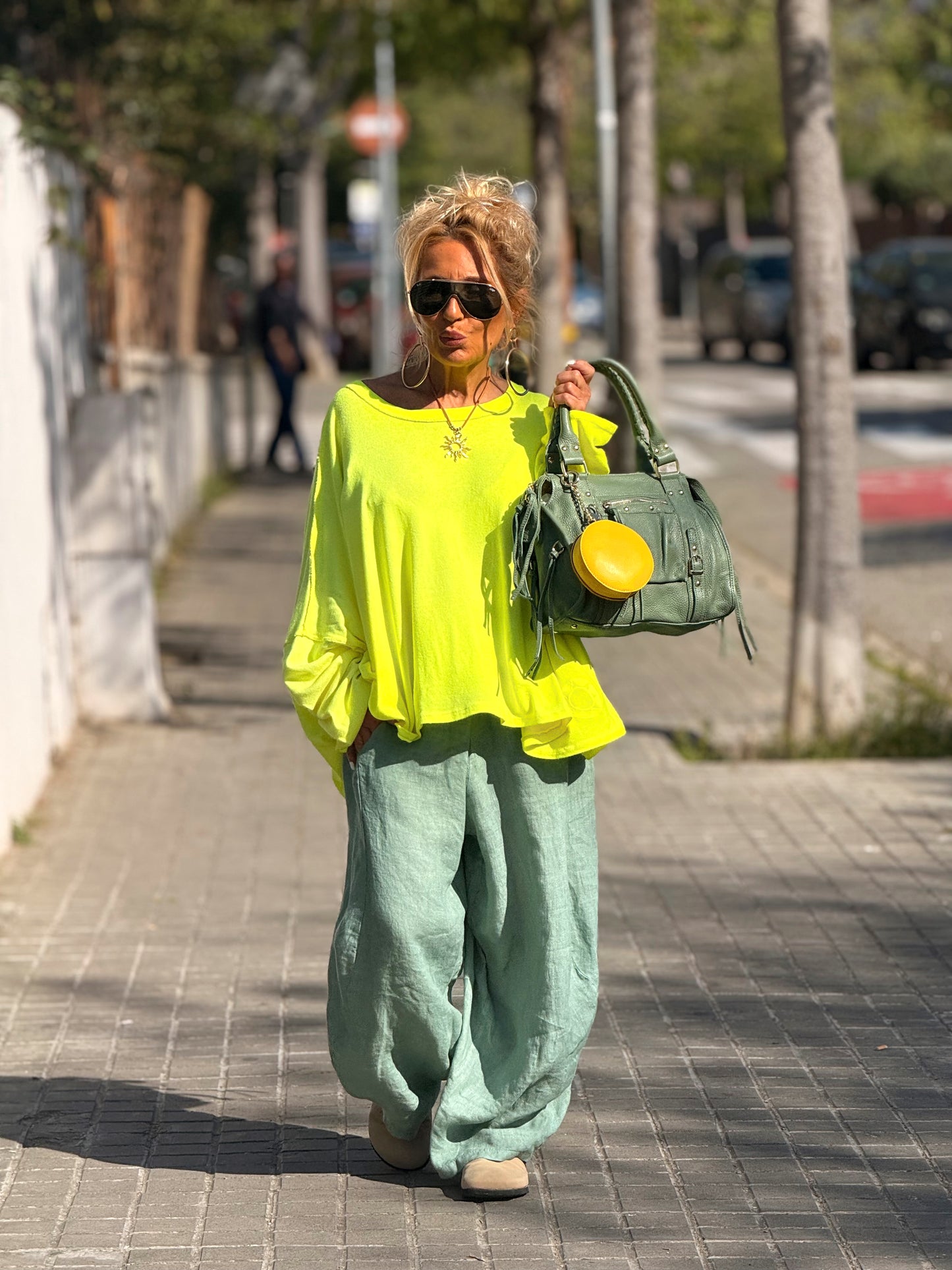 CAMISETA SUPER OVERSIZE SHILA NÉON MULTICOLOR