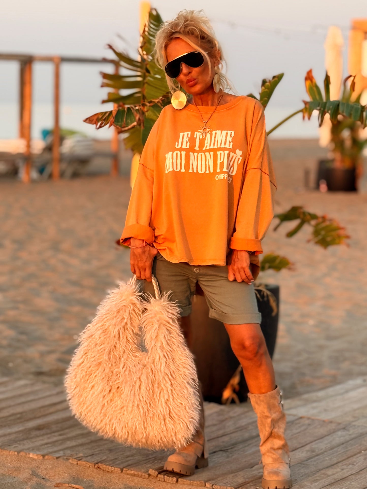 SUDADERA OVERSIZE JE T’AIME MOI NON PLUS MULTICOLOR