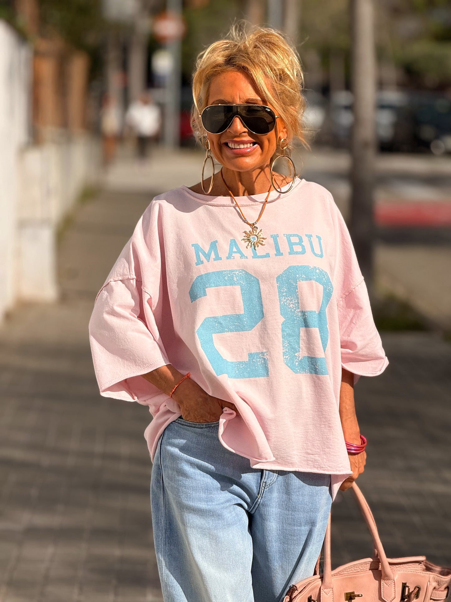 CAMISETA SUPER OVERSIZE DESGASTADA MALIBU MULTICOLOR