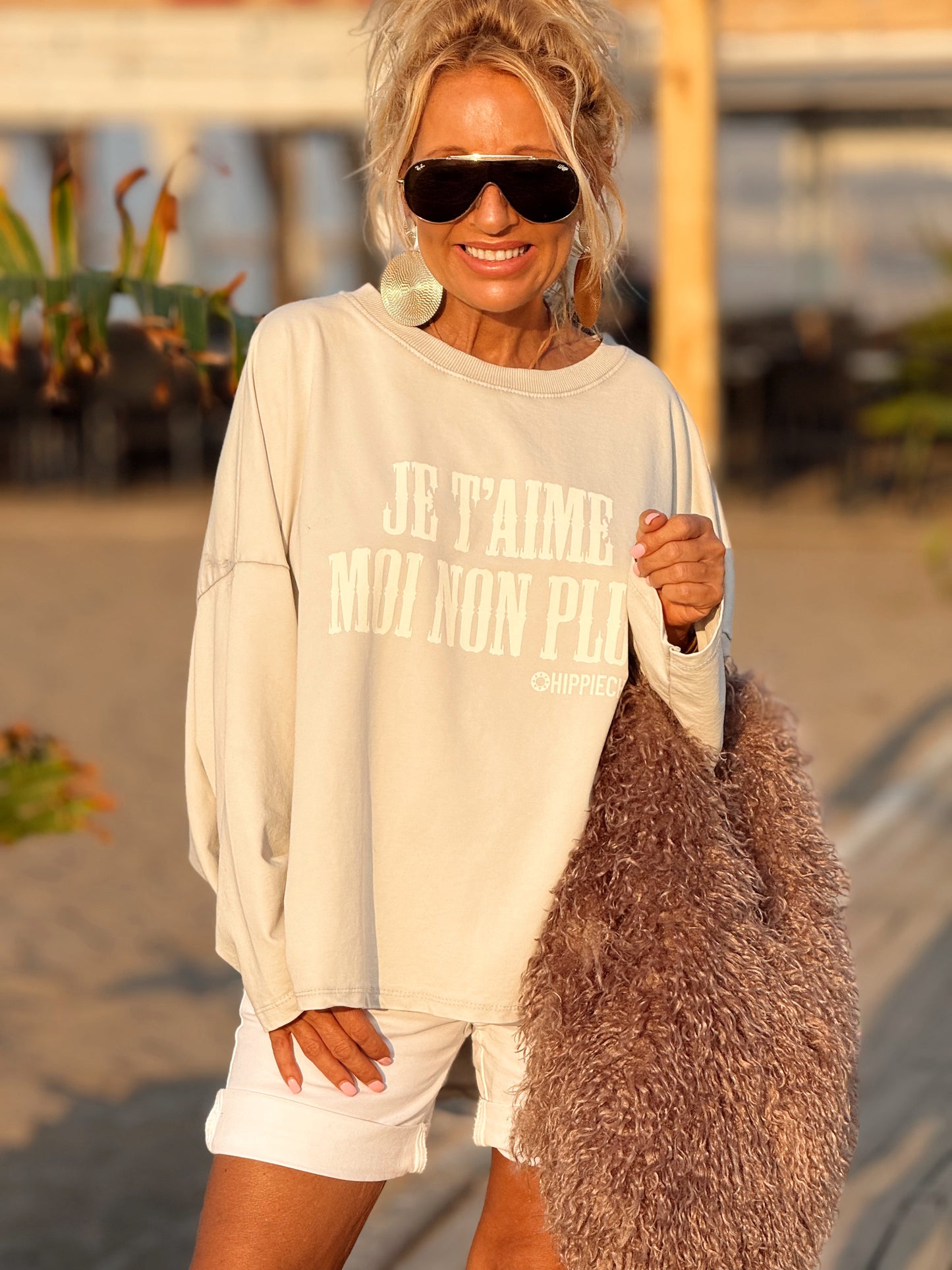 SUDADERA OVERSIZE JE T’AIME MOI NON PLUS MULTICOLOR