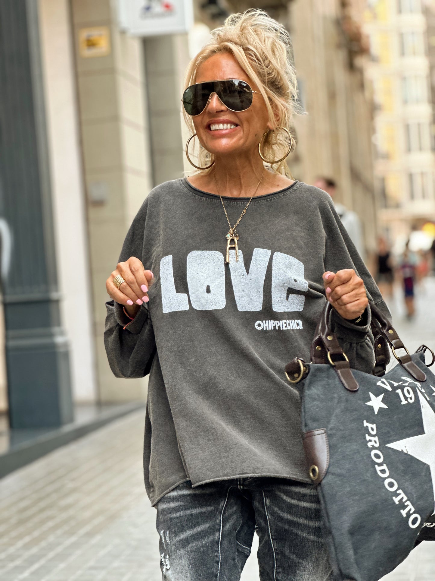 SUDADERA OVERSIZE LOVE GRIS ANTRACITA