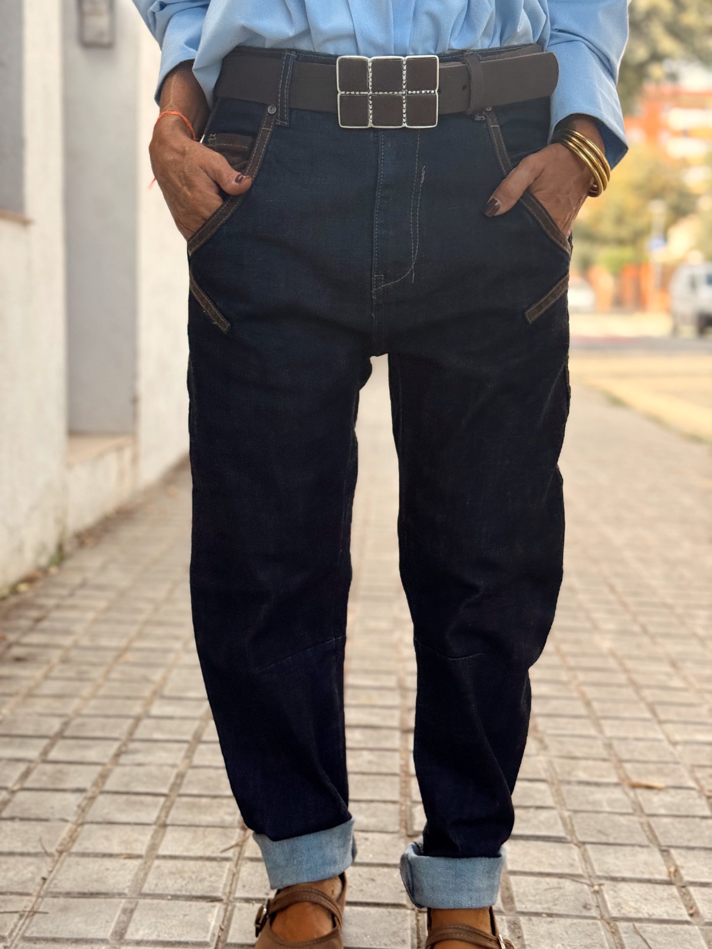 JEANS CON DETALLES MILAN INDIGO OSCURO