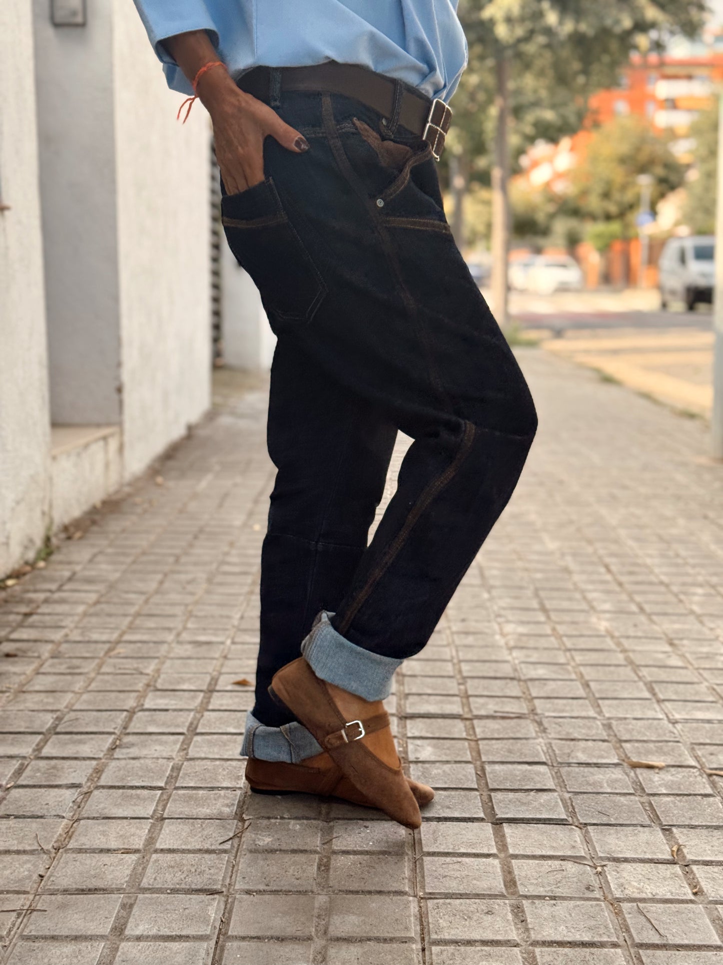 JEANS CON DETALLES MILAN INDIGO OSCURO