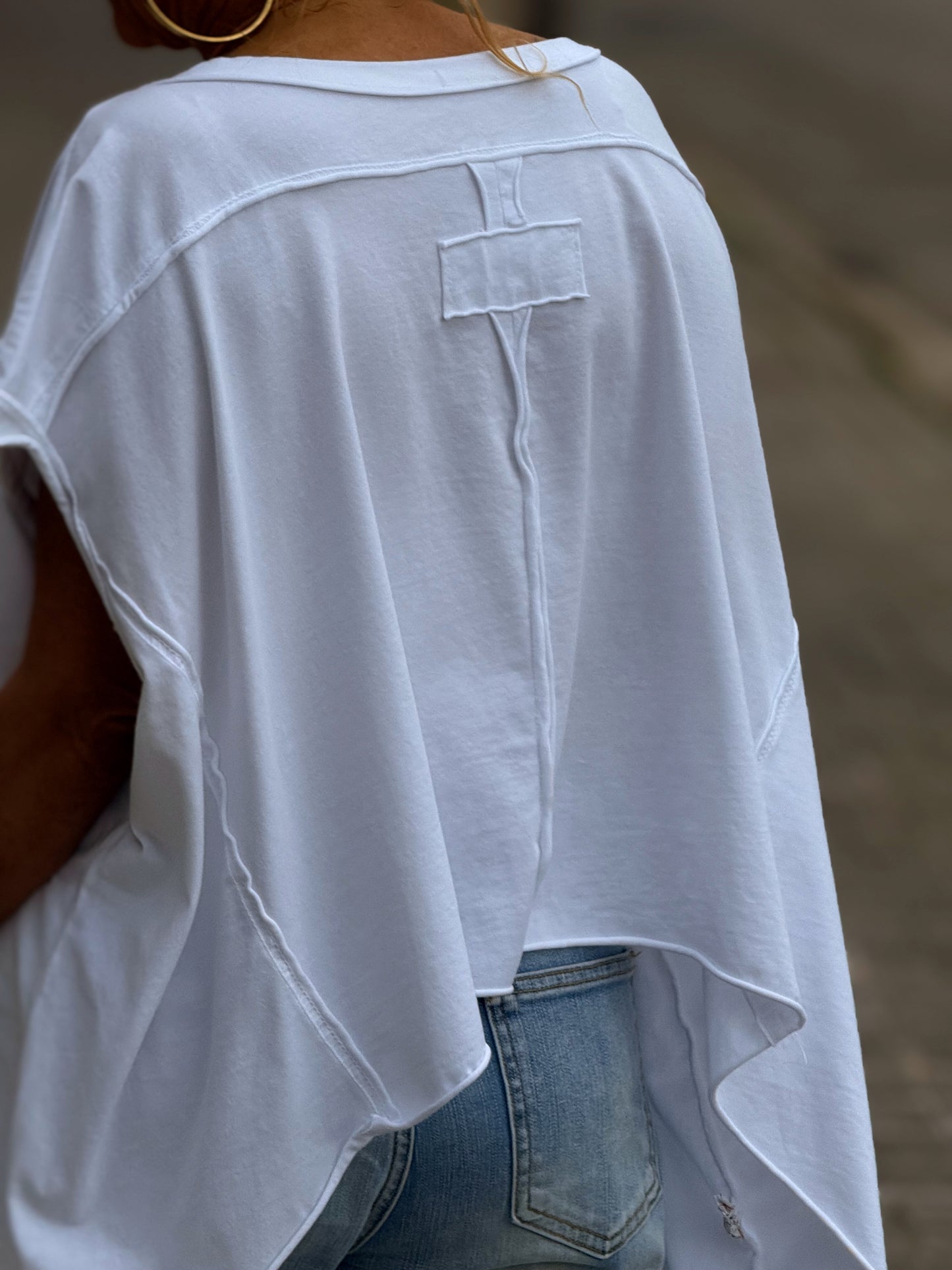 CAMISETA ASIMÉTRICA SACHA MULTICOLOR