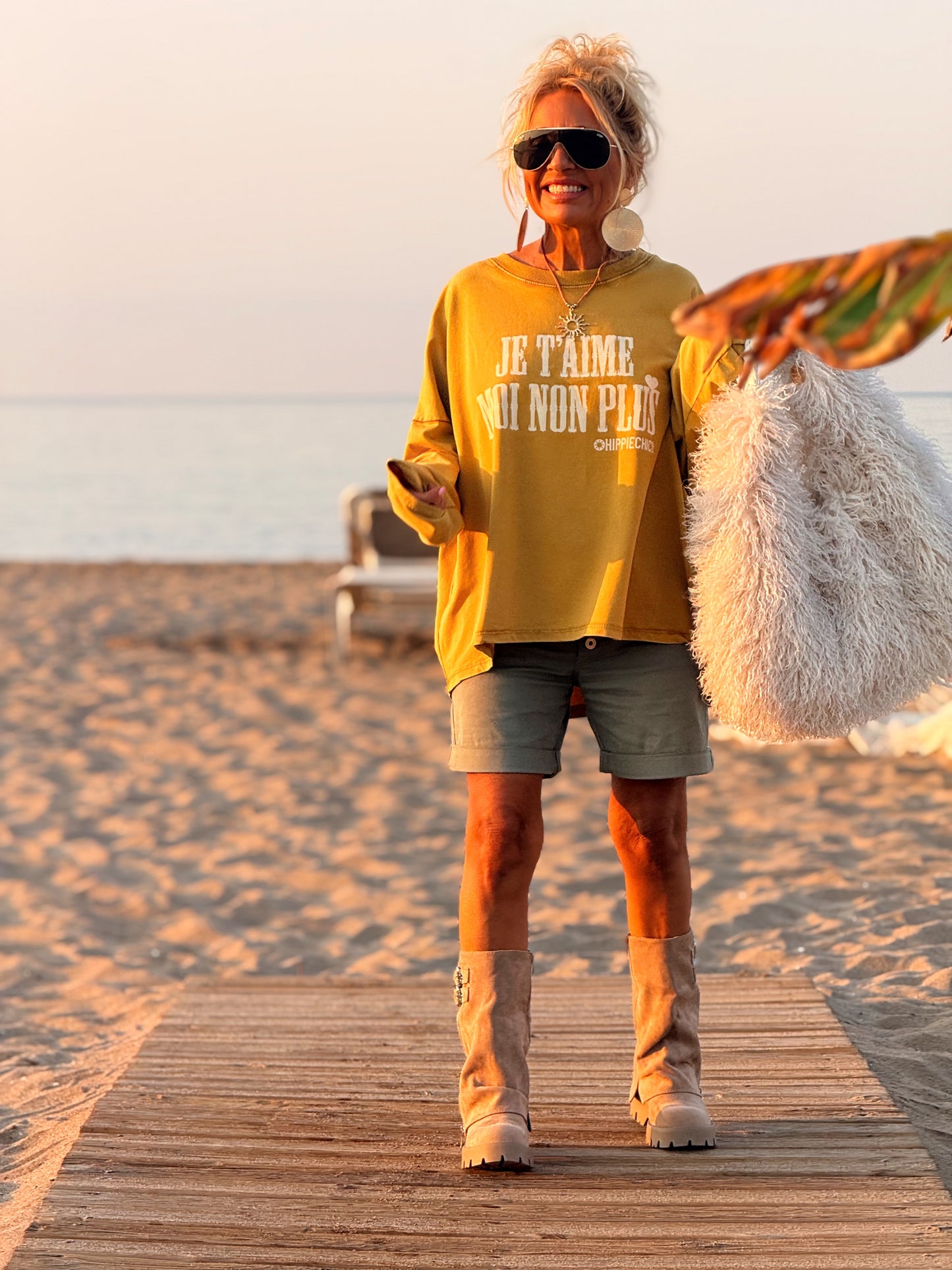 SUDADERA OVERSIZE JE T’AIME MOI NON PLUS MULTICOLOR