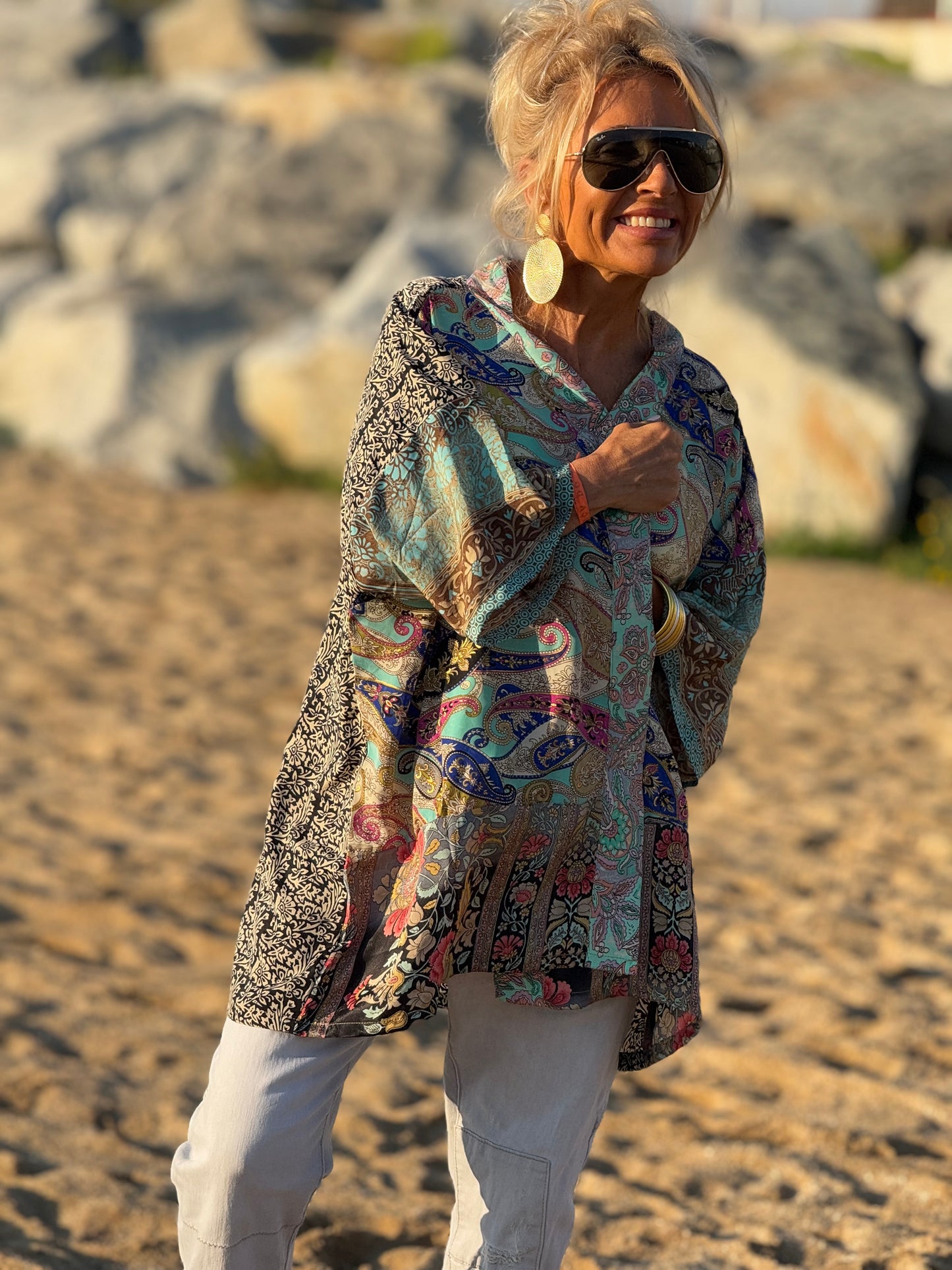 KIMONO CORTO ESTAMPADO MULTICOLOR