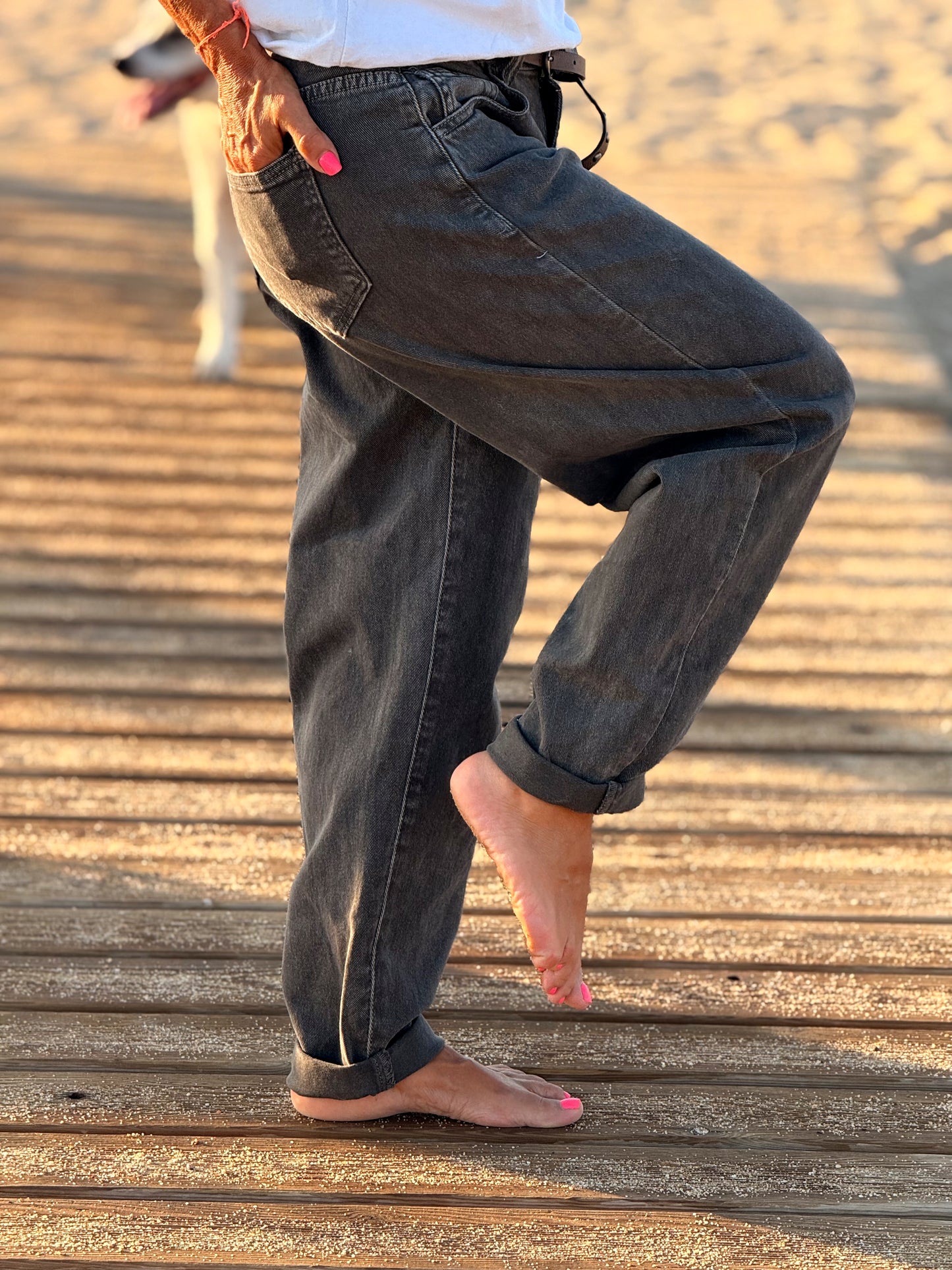 JEANS CON CINTURÓN 825158JC GRIS OSCURO