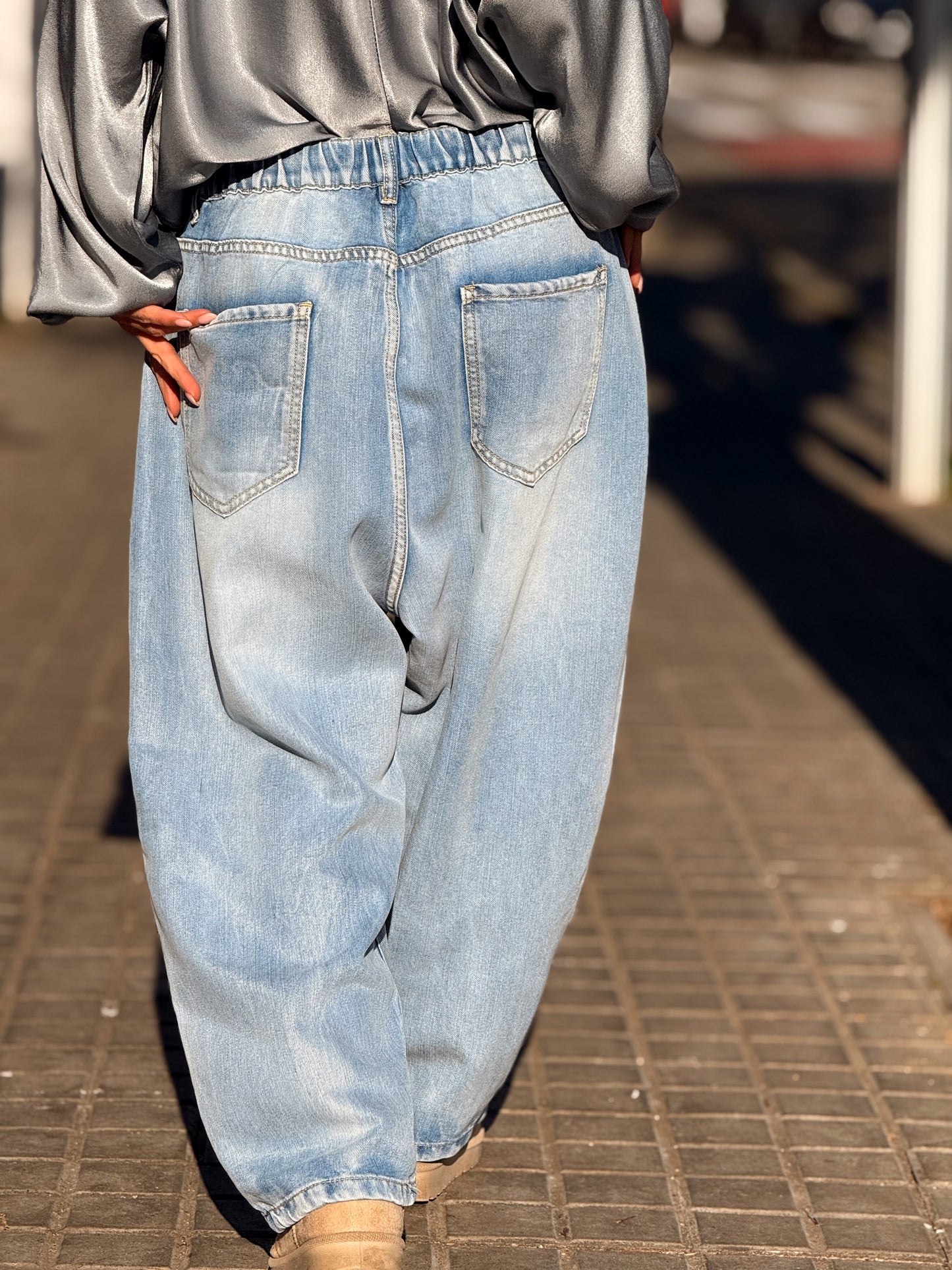 JEANS CON BOTONE OVERSIZE EDEN VAQUERO
