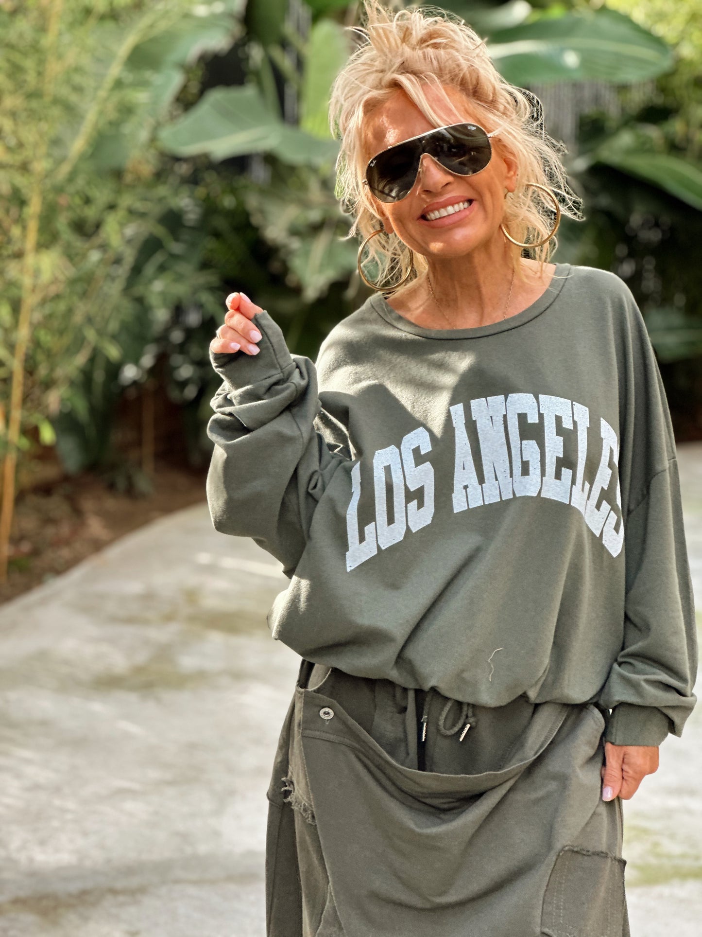 SUDADERA OVERSIZE CON CORDÓN LOS ANGELES KAKI