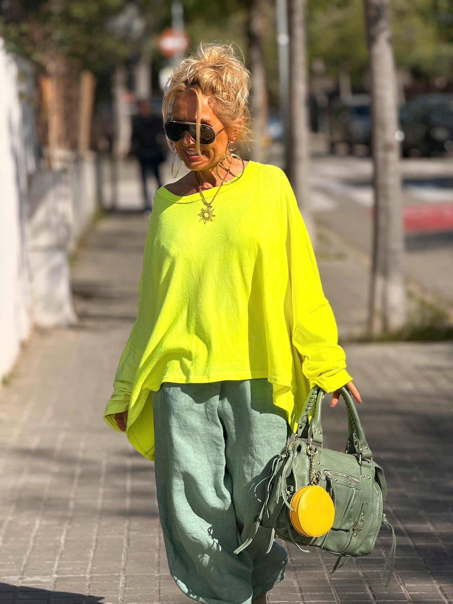 CAMISETA SUPER OVERSIZE SHILA NÉON MULTICOLOR