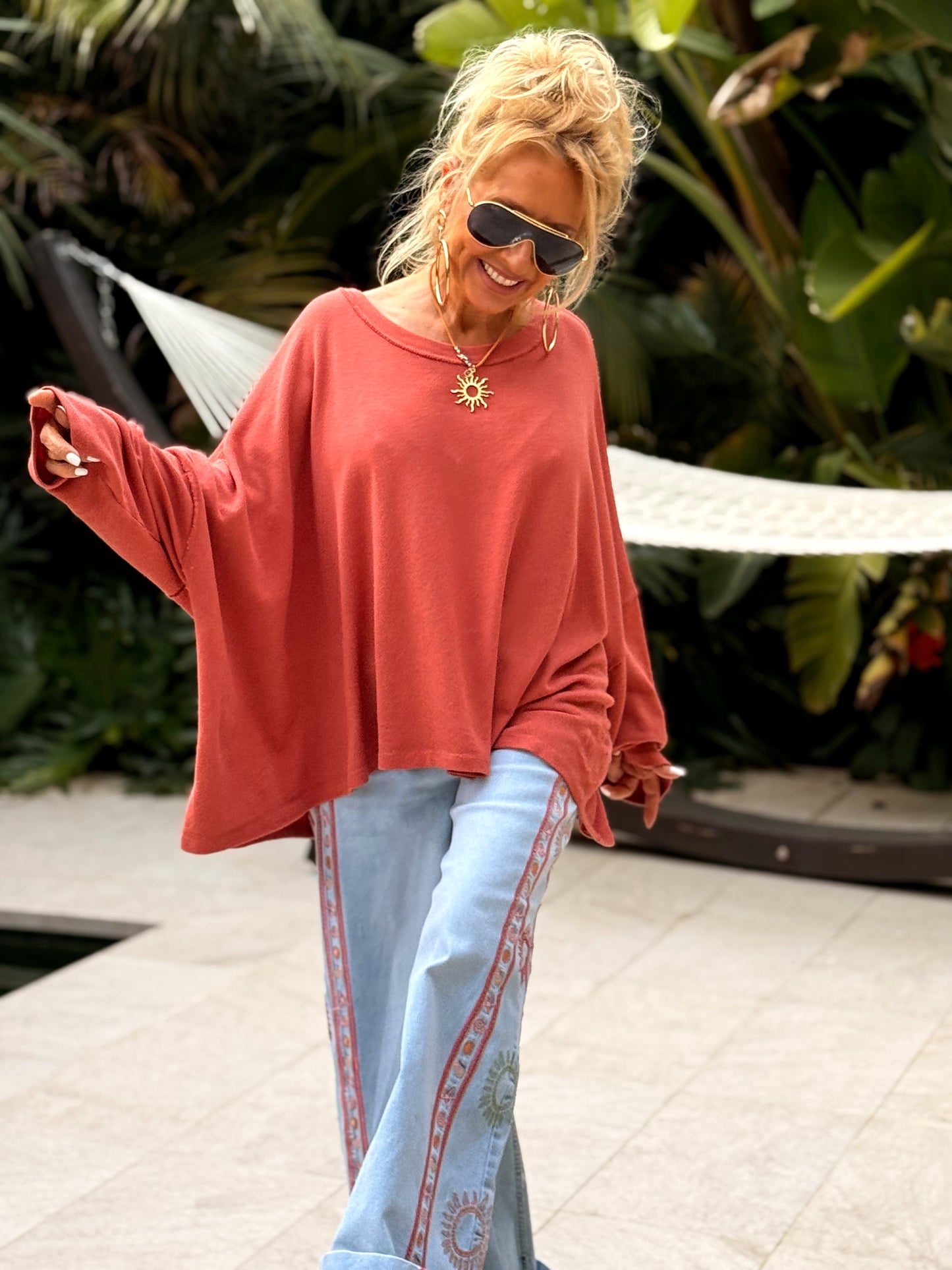 CAMISETA SUPER OVERSIZE SHILA MULTICOLOR