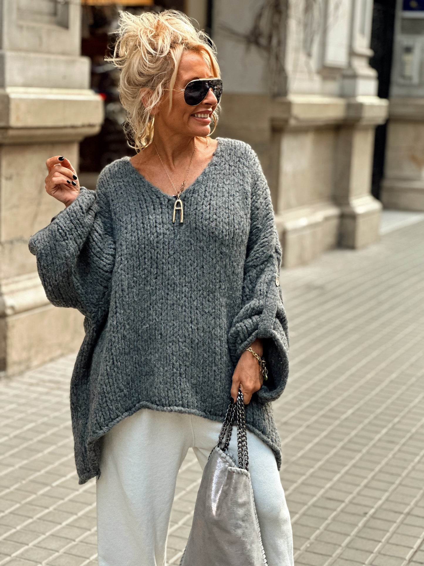 JERSEY DE PUNTO OVERSIZE LOUIS GRIS