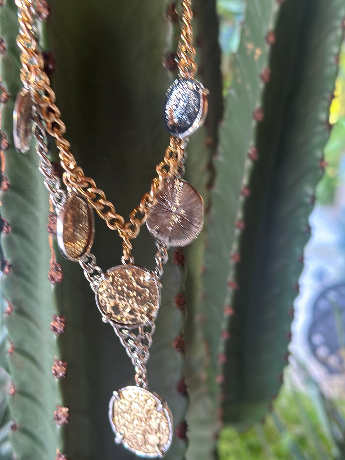 SET COLLARES CHLOE PLATEADO Y DORADO