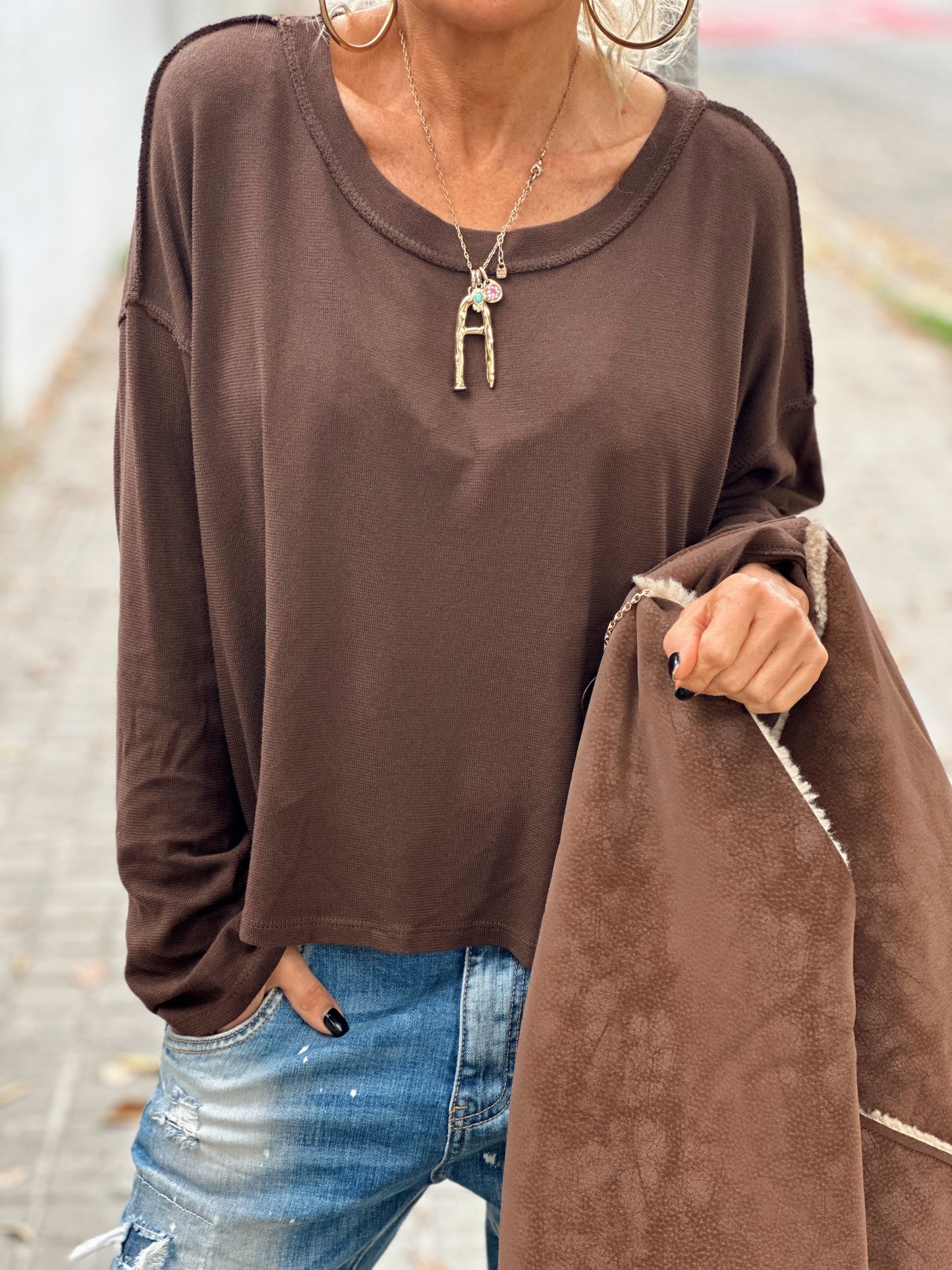 CAMISETA OVERSIZE SHILA MARRON