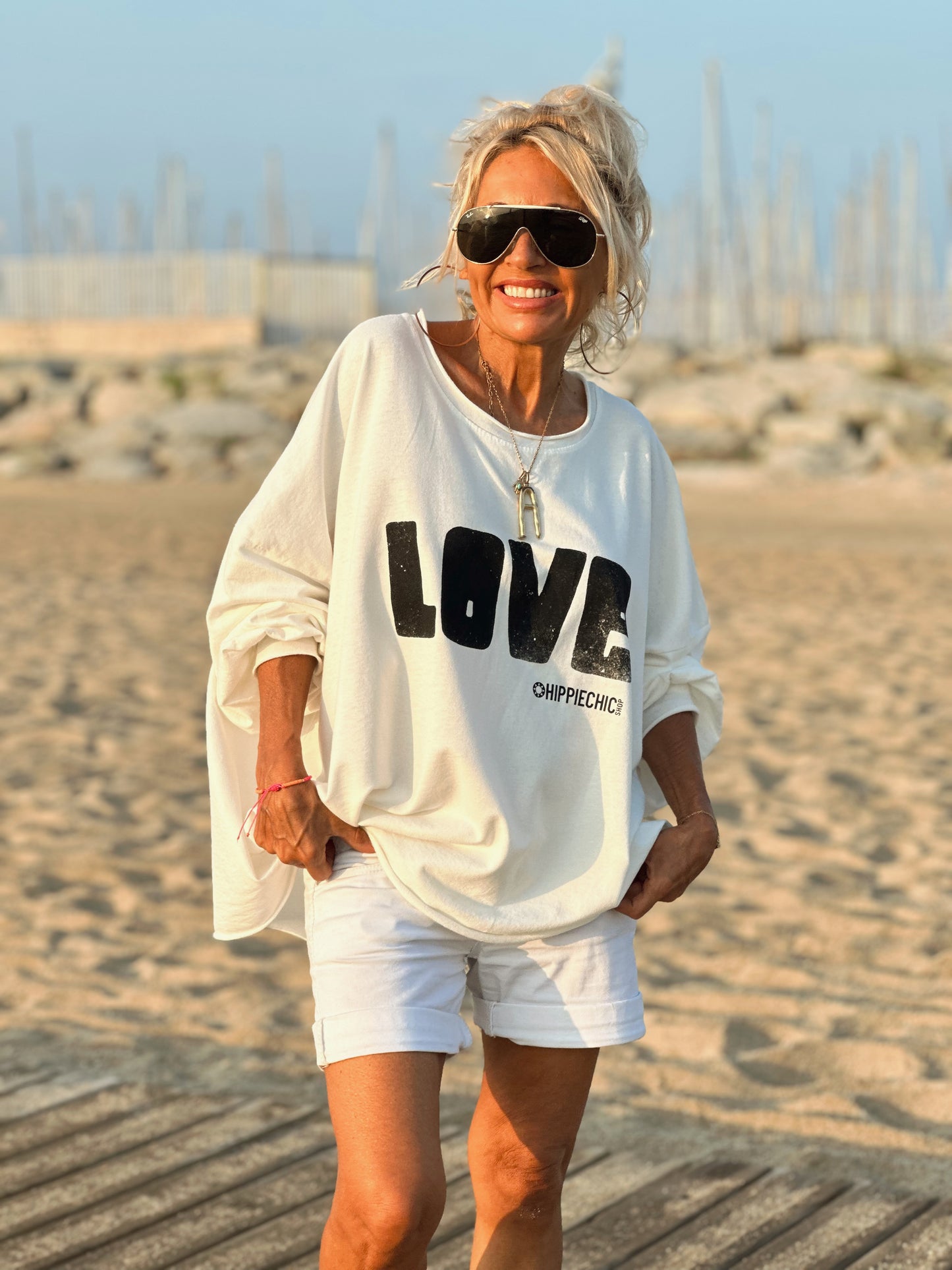 SUDADERA OVERSIZE LOVE BLANCO