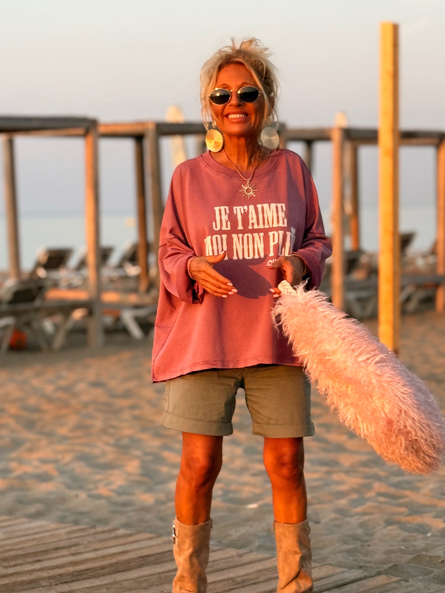 SUDADERA OVERSIZE JE T’AIME MOI NON PLUS MULTICOLOR