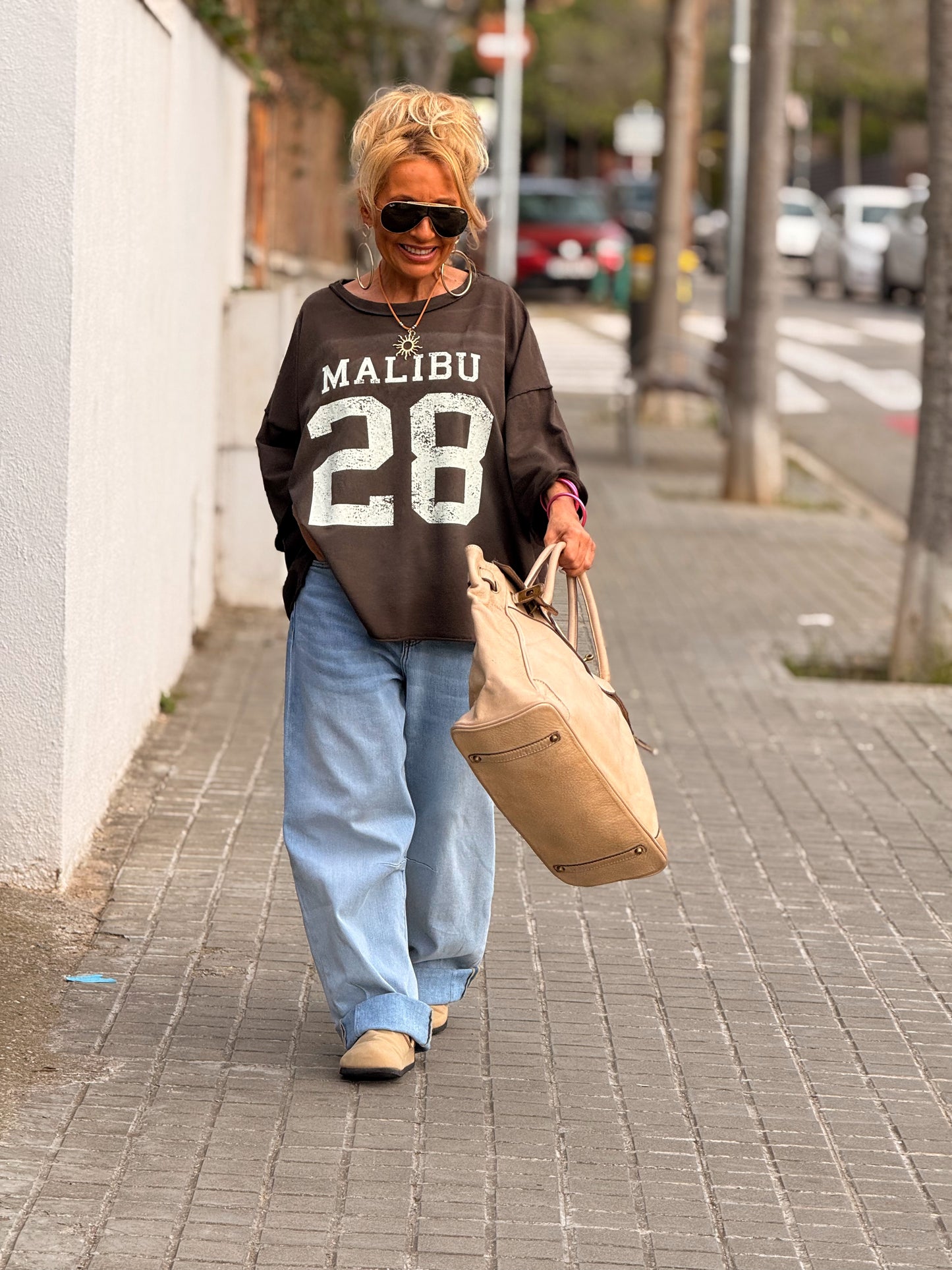 CAMISETA SUPER OVERSIZE DESGASTADA MALIBU MULTICOLOR