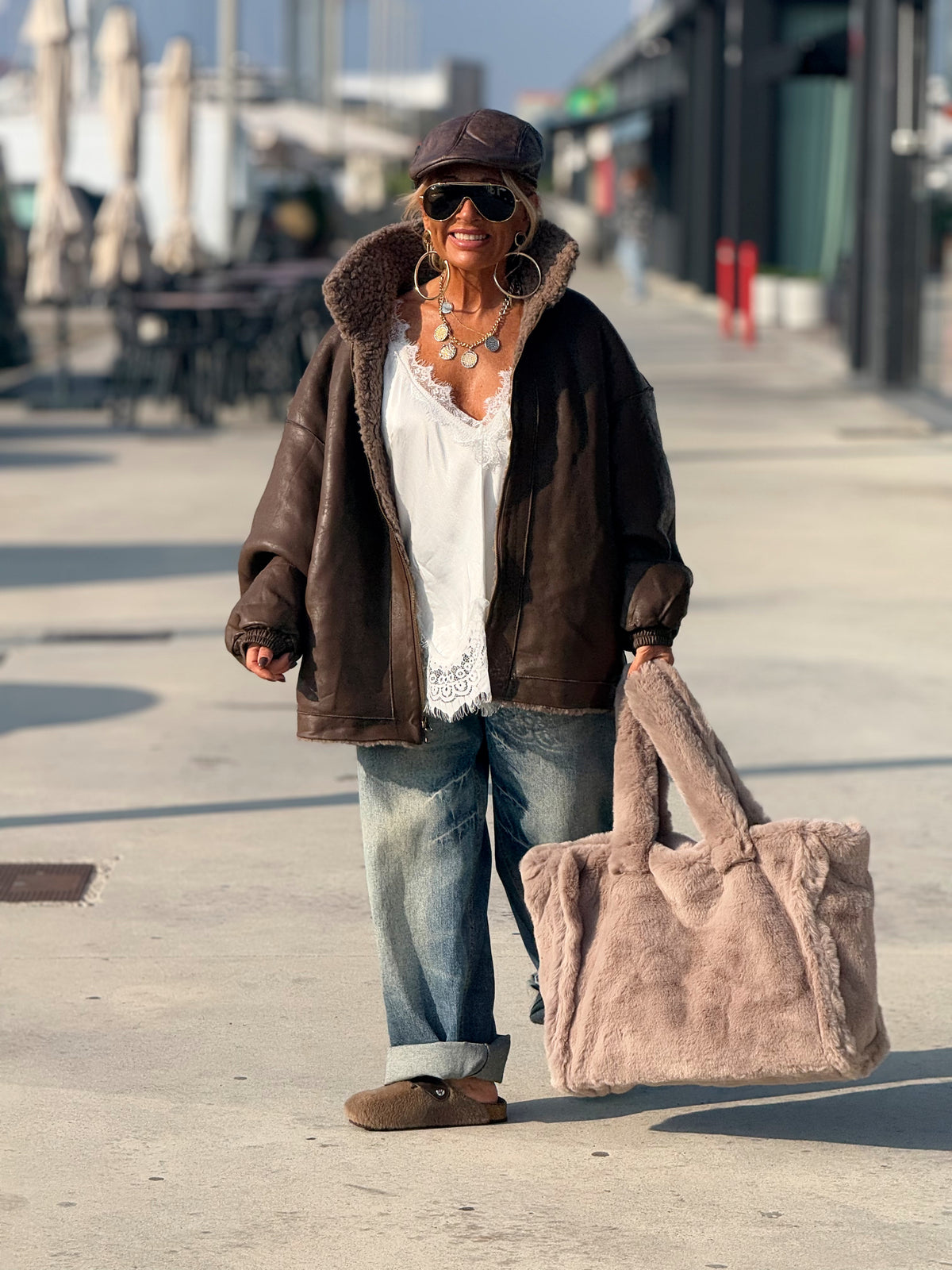CHAQUETA OVERSIZE REVERSIBLE MOKA