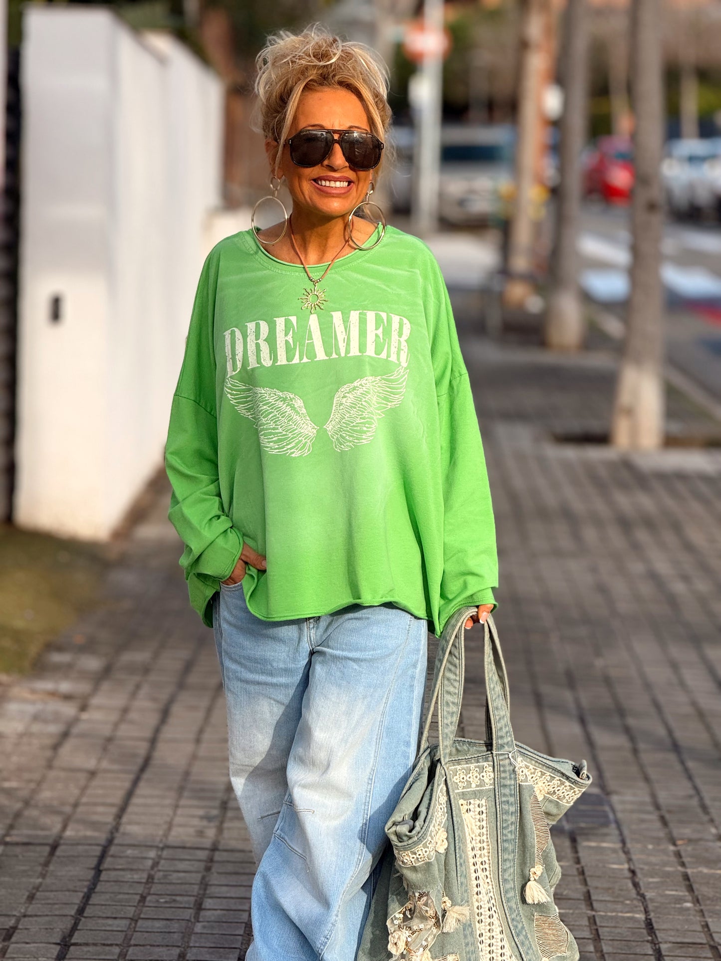 CAMISETA DESGASTADA DREAMER MULTICOLOR