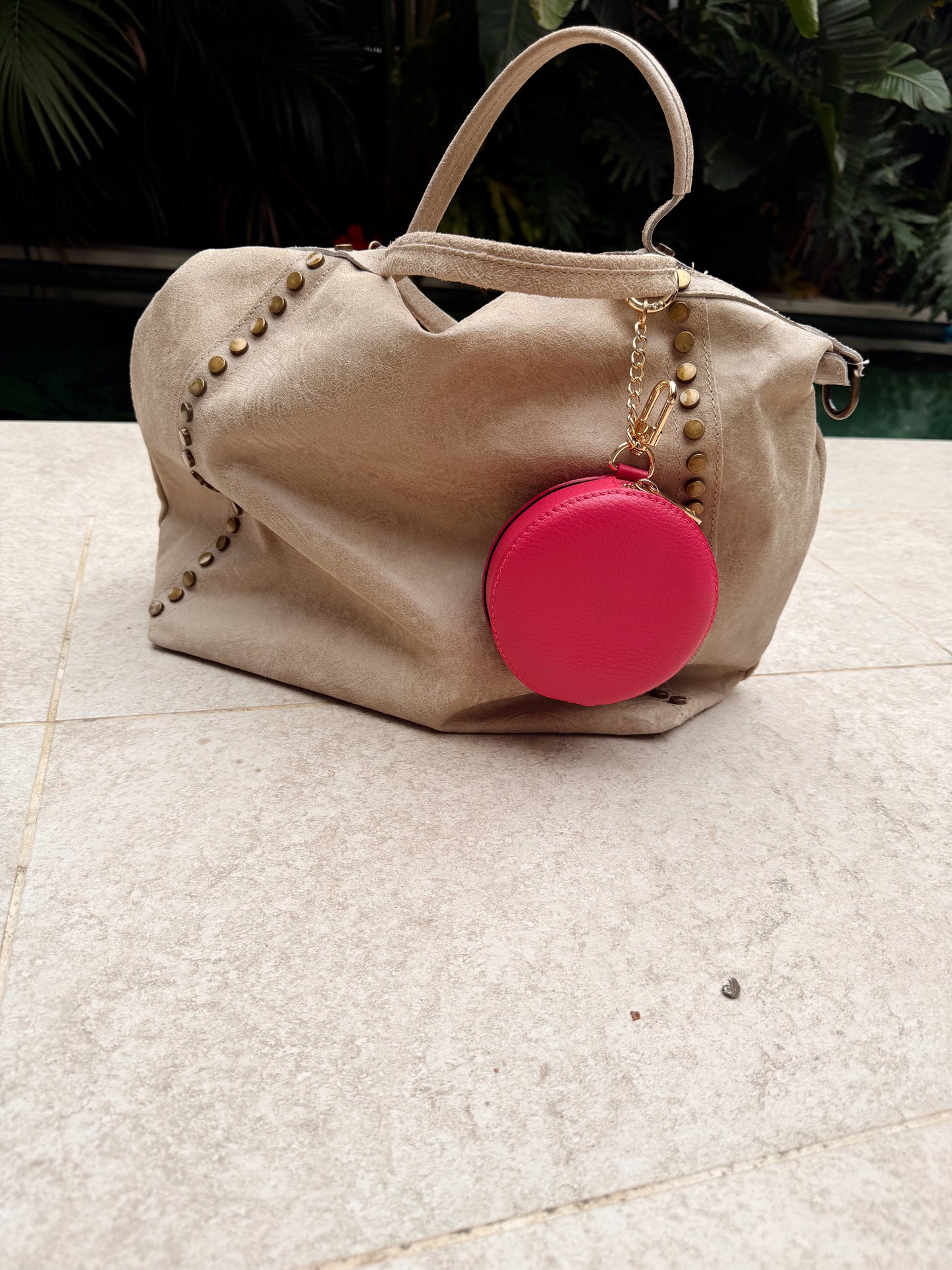 MONEDERO-LLAVERO REDONDO POLIPIEL MULTICOLOR