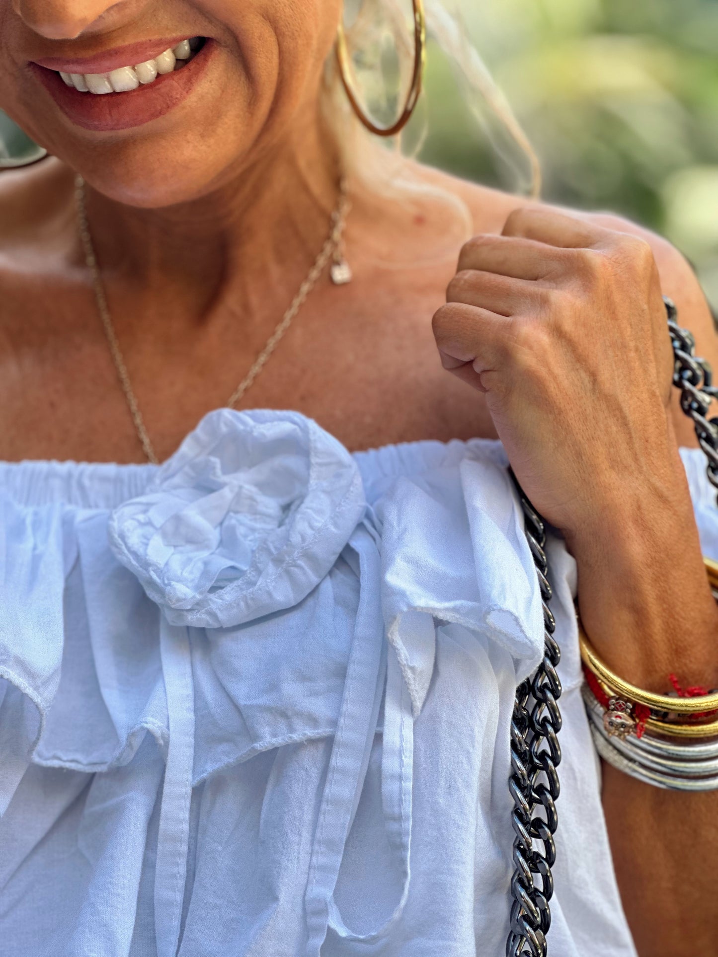 BLUSA VOLANTE FLOR BLANCO