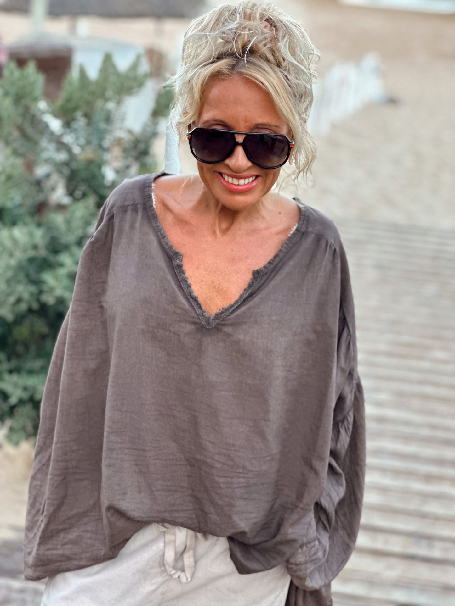 CAMISETA LUPA MARRÓN