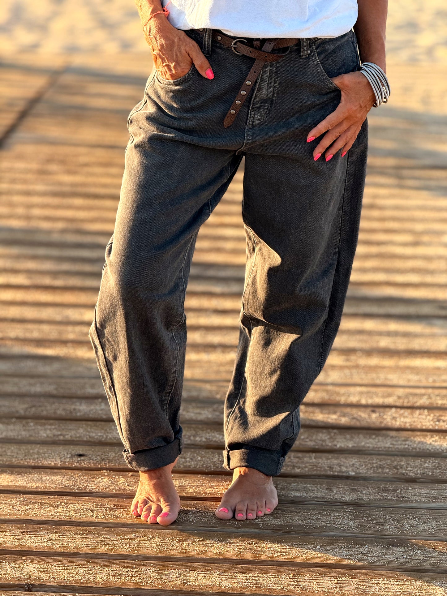 JEANS CON CINTURÓN 825158JC GRIS OSCURO
