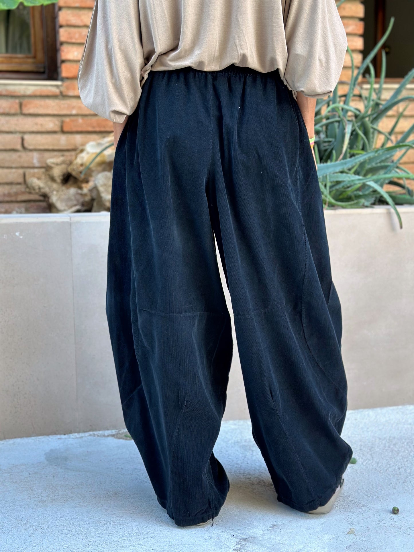 PANTALON DE PANA MIA NEGRO