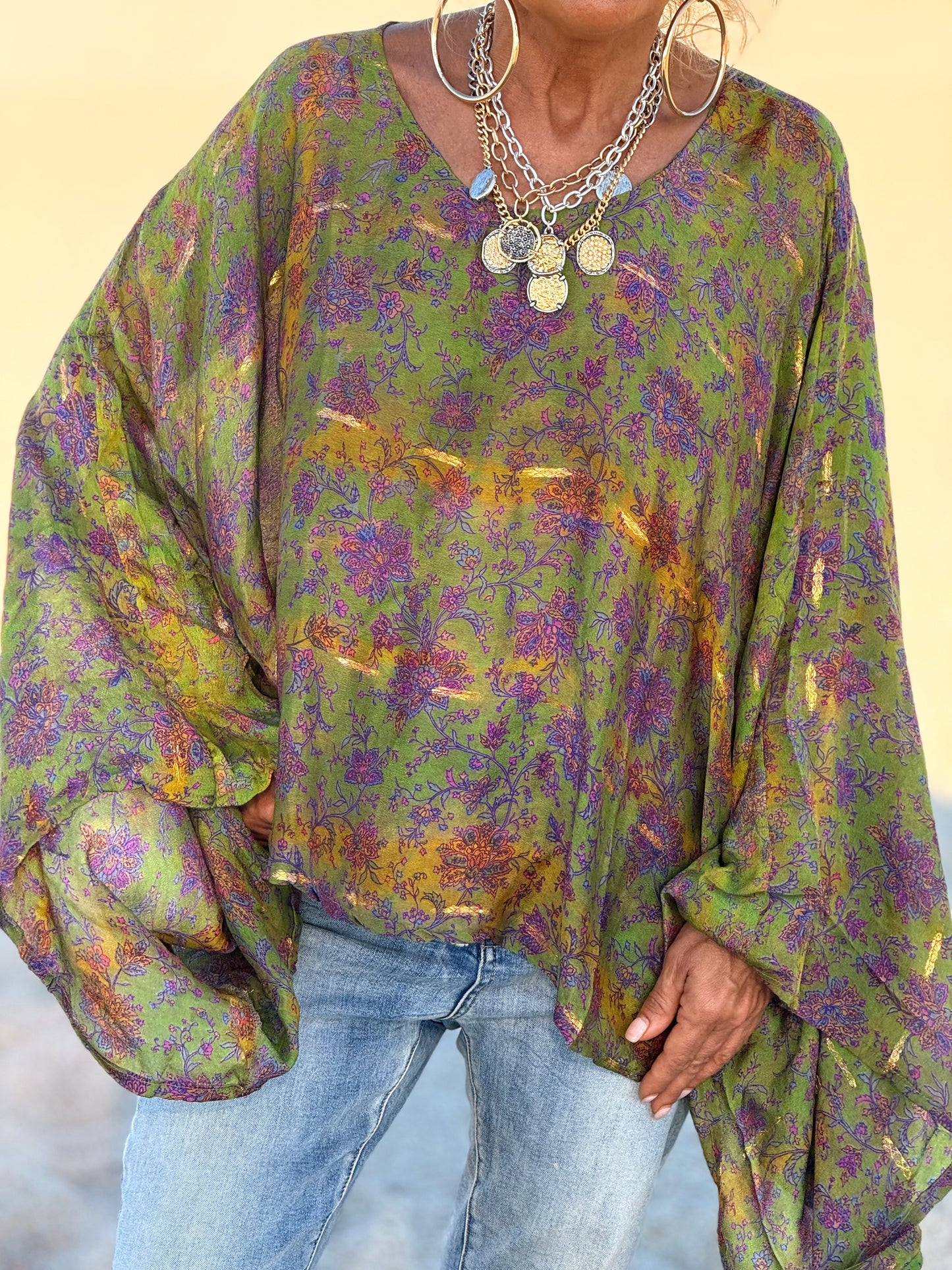 BLUSA-CAPA ESTAMPADO CREPE DE SEDA INDY MULTICOLOR