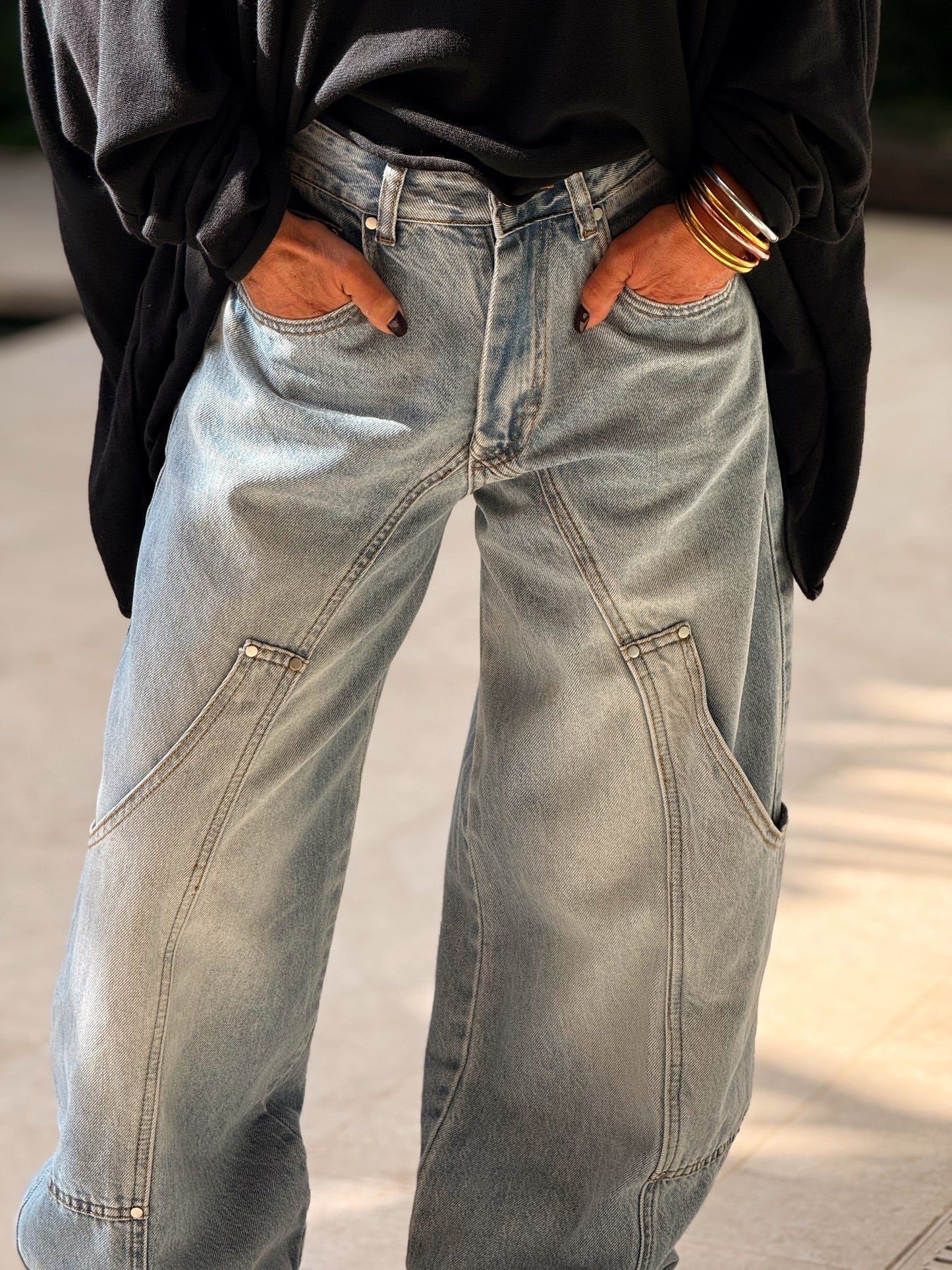 JEANS VAQUEROS CON BOLSILLO OVERSIZE TEJANO