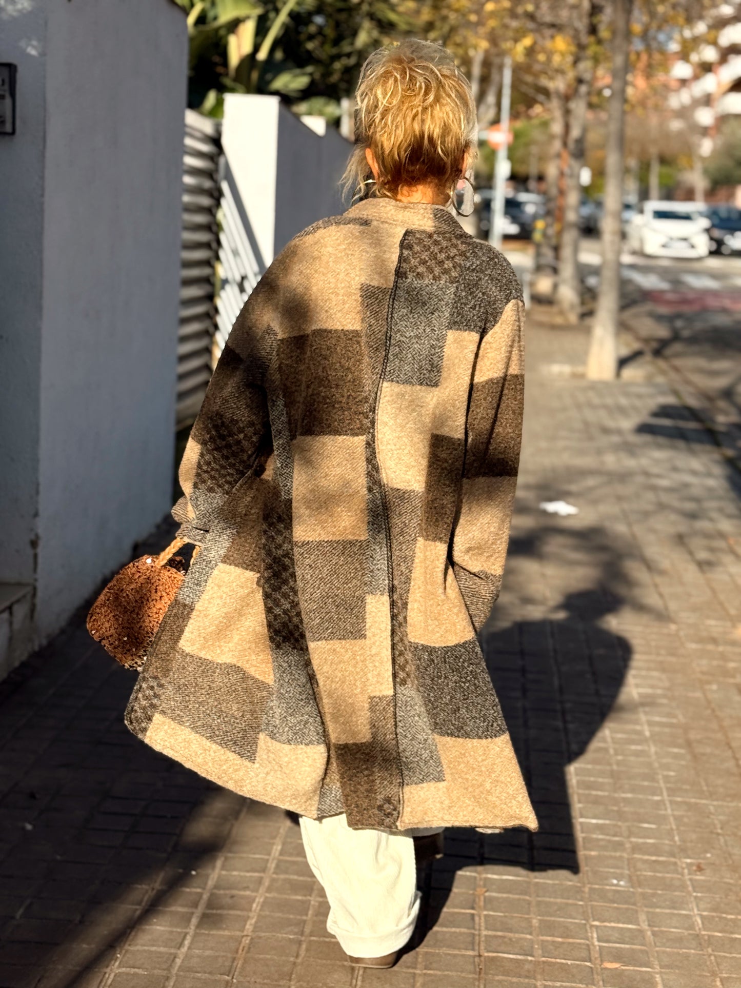 CHAQUETA LARGA CUADROS SHANNA MARRÓN